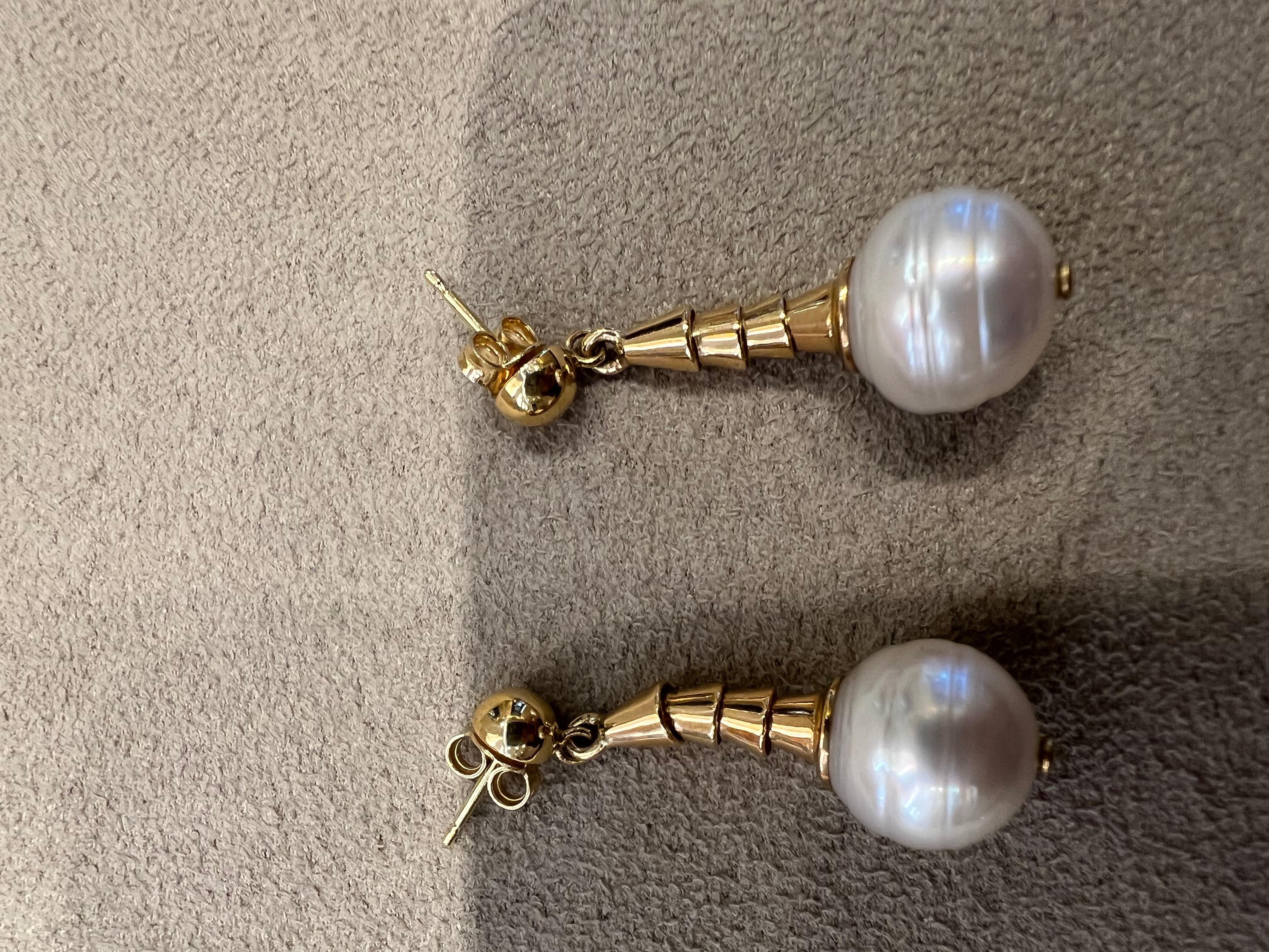Rose gold pendant earrings with two cultured pearls For Sale 5