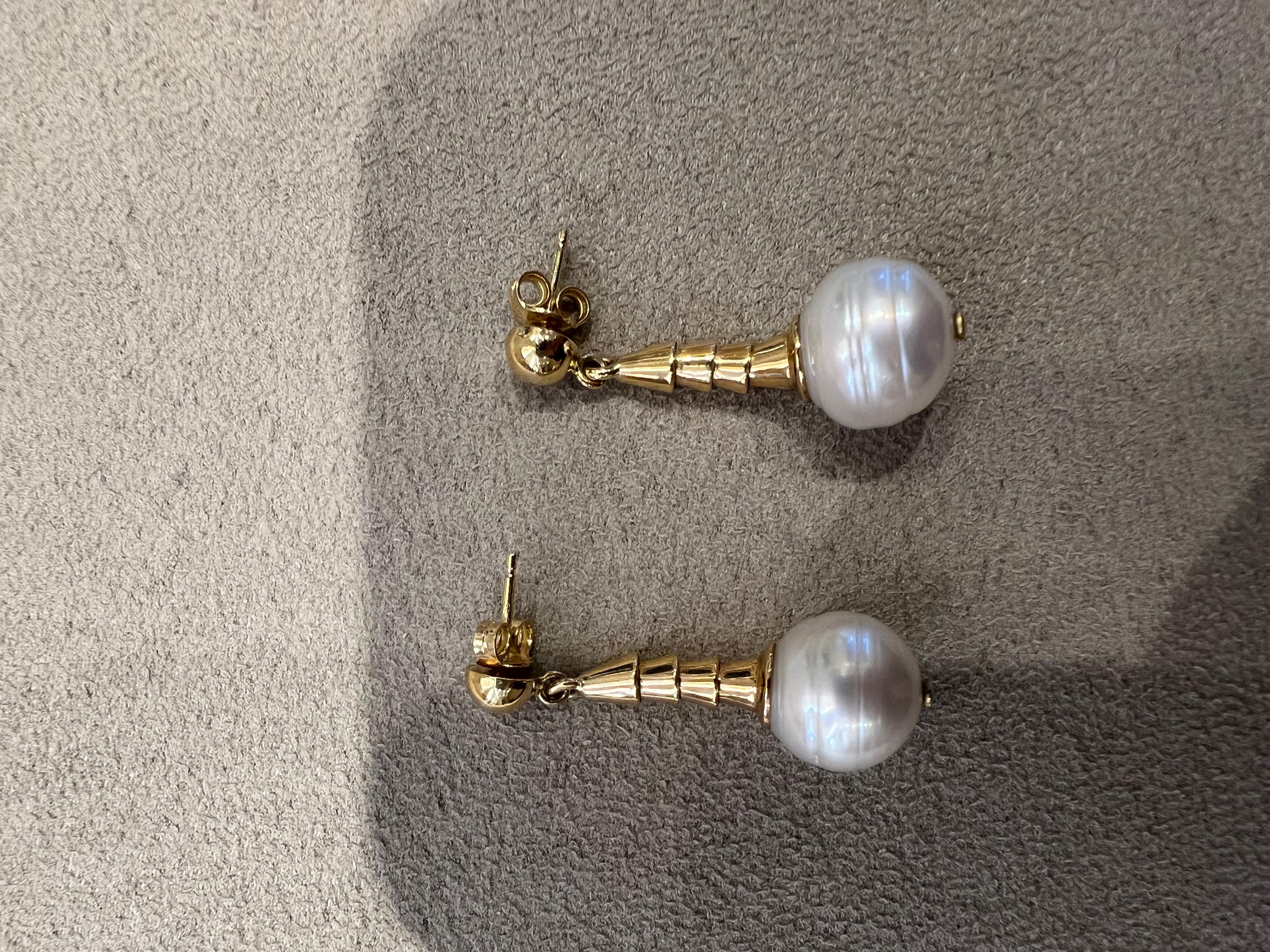 Rose gold pendant earrings with two cultured pearls For Sale 3
