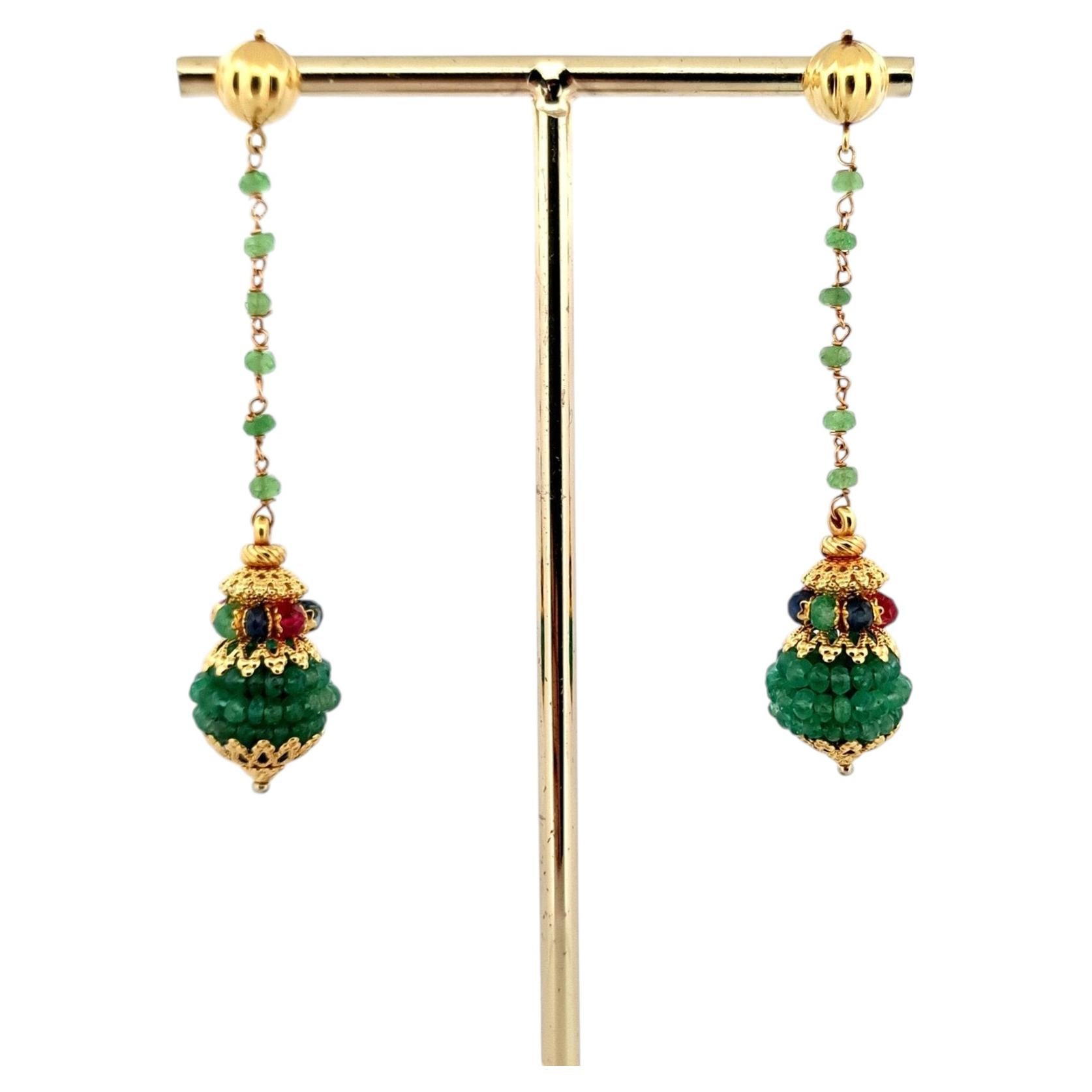 Vintage 18 kt yellow gold pendant earrings, made entirely by hand by
