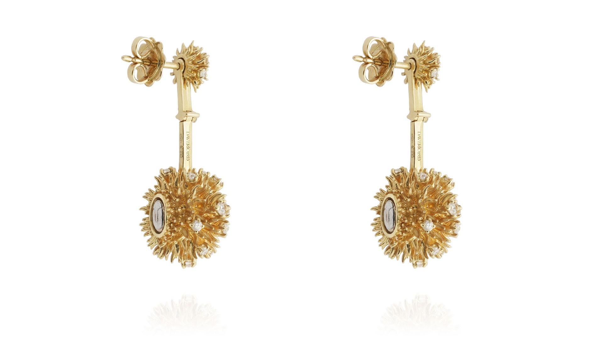 Round Cut Orecchini Ricci pendenti in oro giallo in vendita