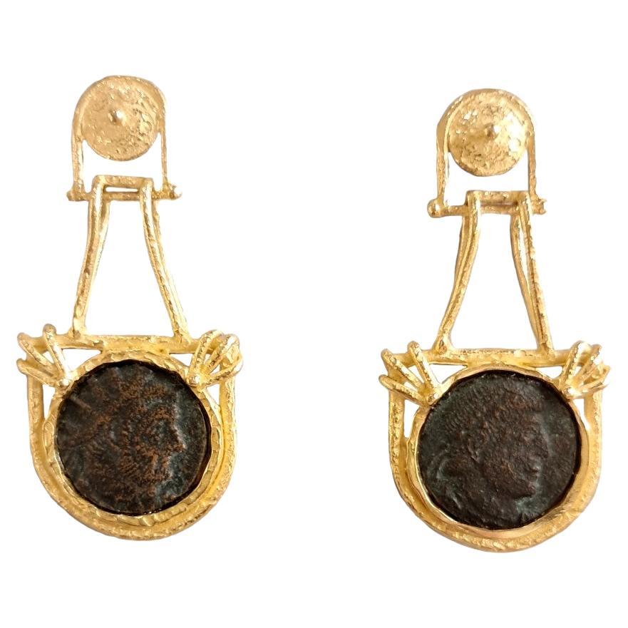 Boucles d'oreilles Sacchi avec pièces de monnaie romaines en or 18 carats Collection "Roma en vente