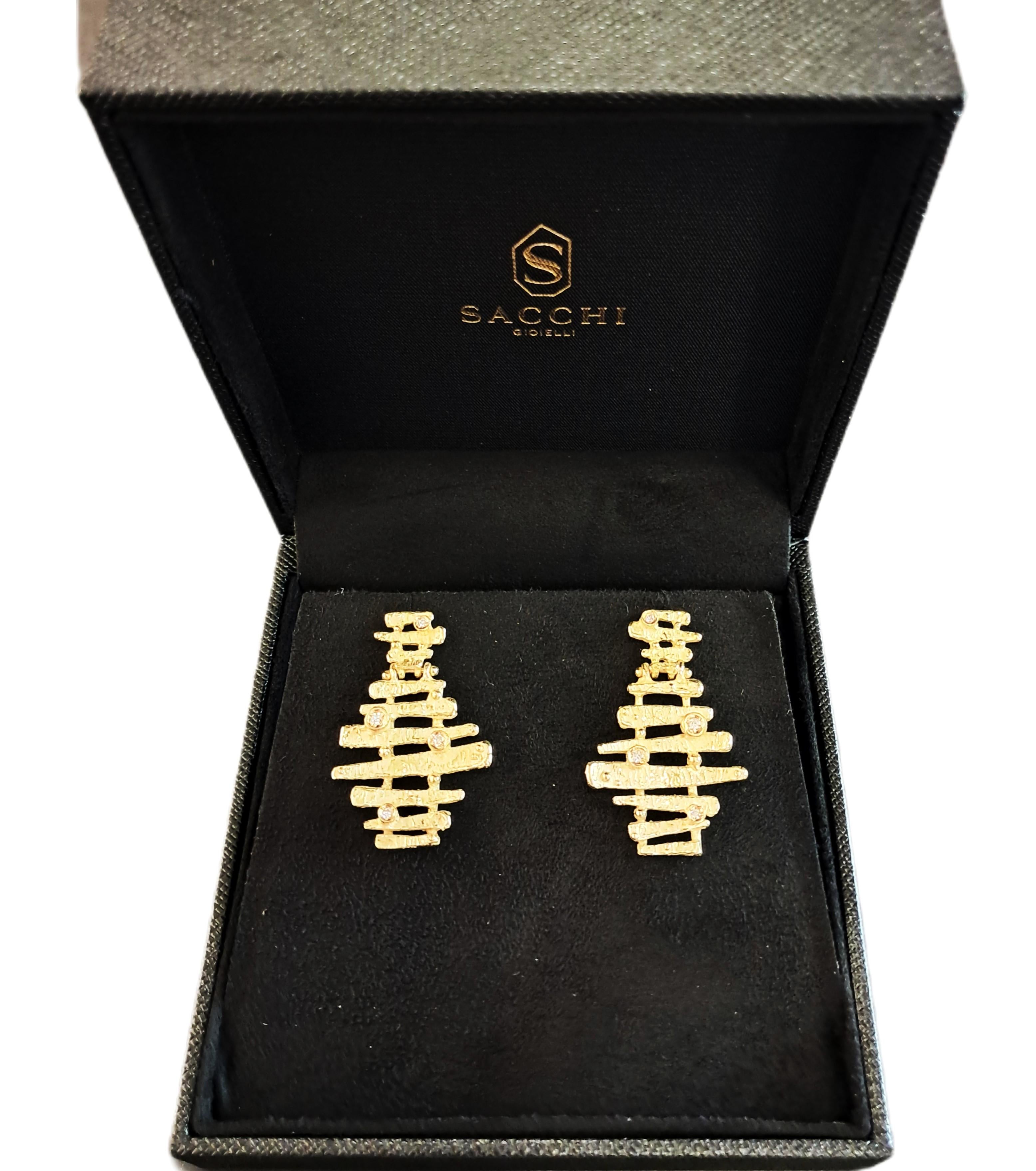 Orecchini Sacchi in oro 18k e Diamanti Collezione Steps In condizioni Nuovo in vendita a Rome, IT