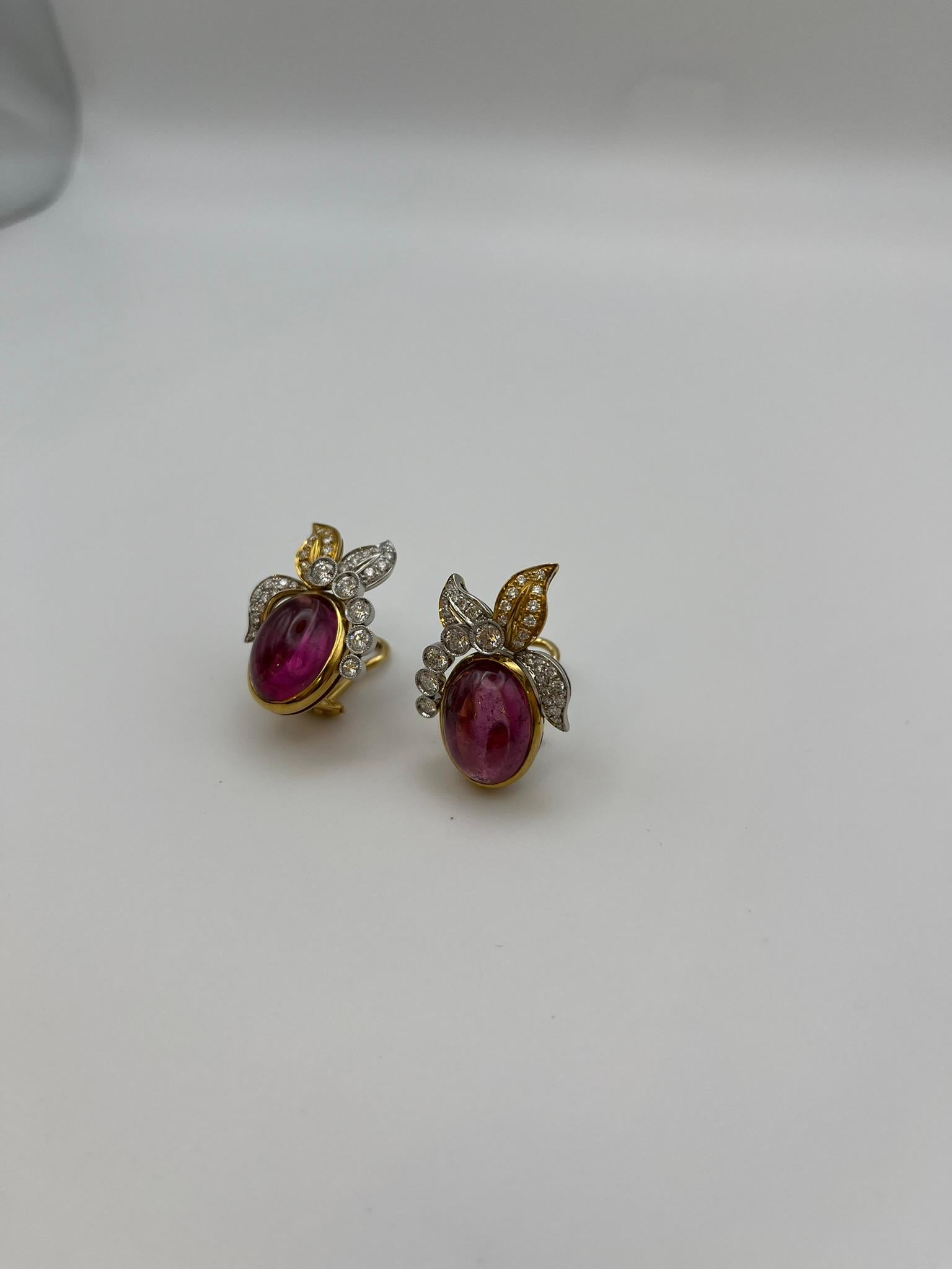 Pendientes vintage en oro de 18 kt. con cabujón de turmalina y diamantes en venta 2