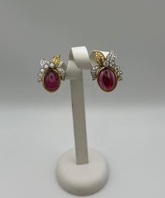 Orecchini vintage in oro 18 kt. con tormalina cabochon e diamanti