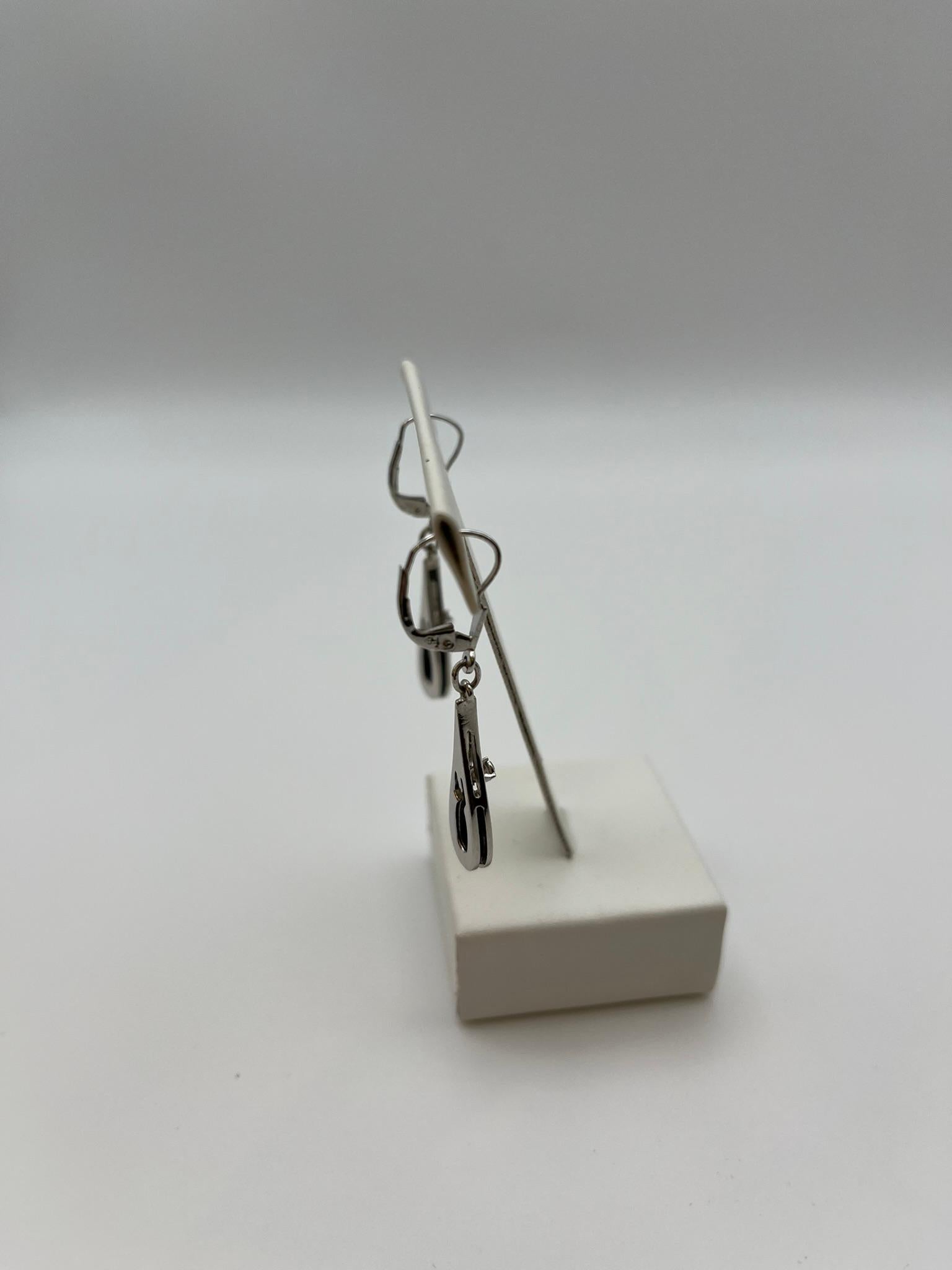 Pendientes vintage de oro blanco de 9 kt con onix y diamante en Bueno estado para la venta en Abano Terme, IT