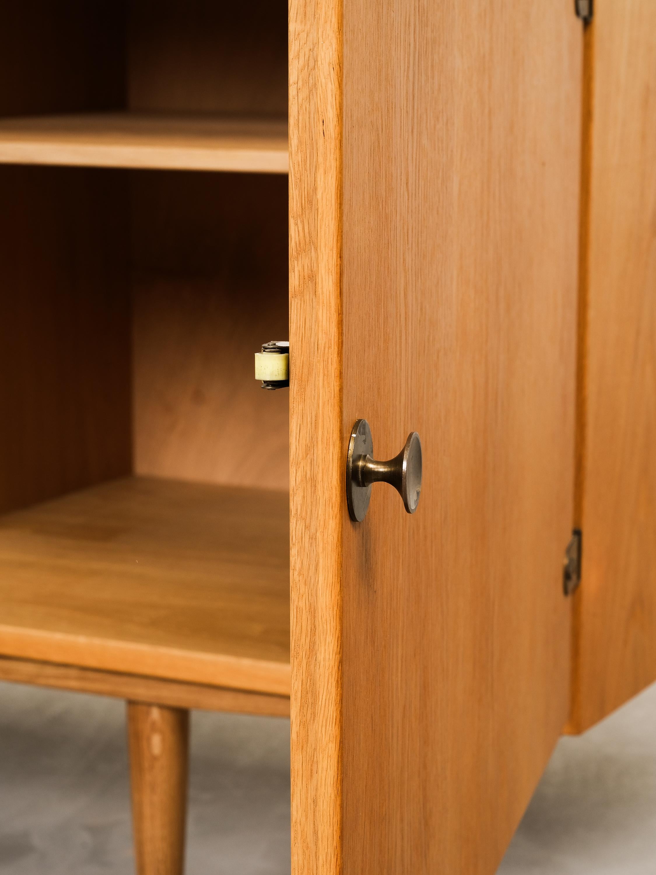 Credenza 