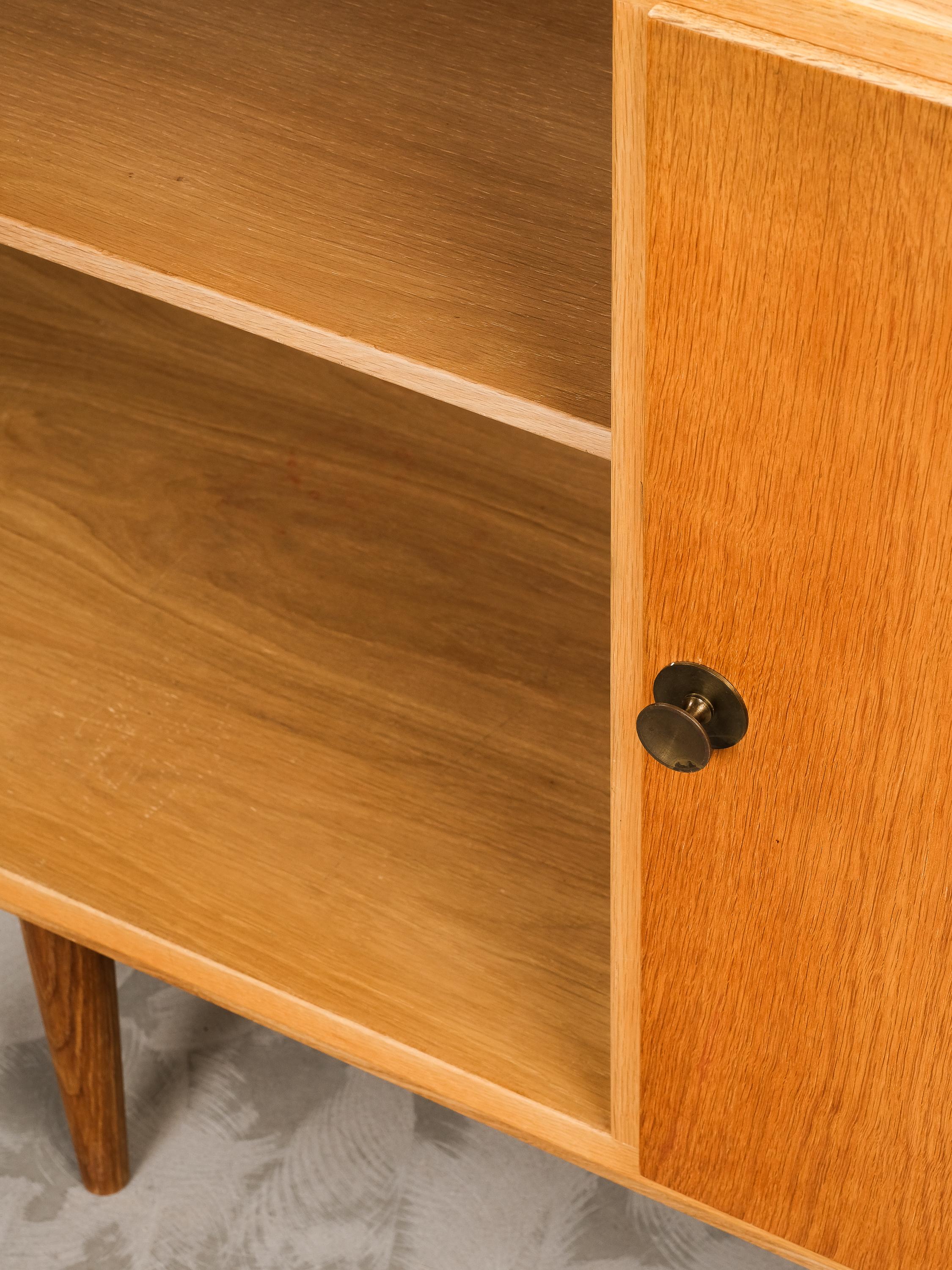 Credenza 