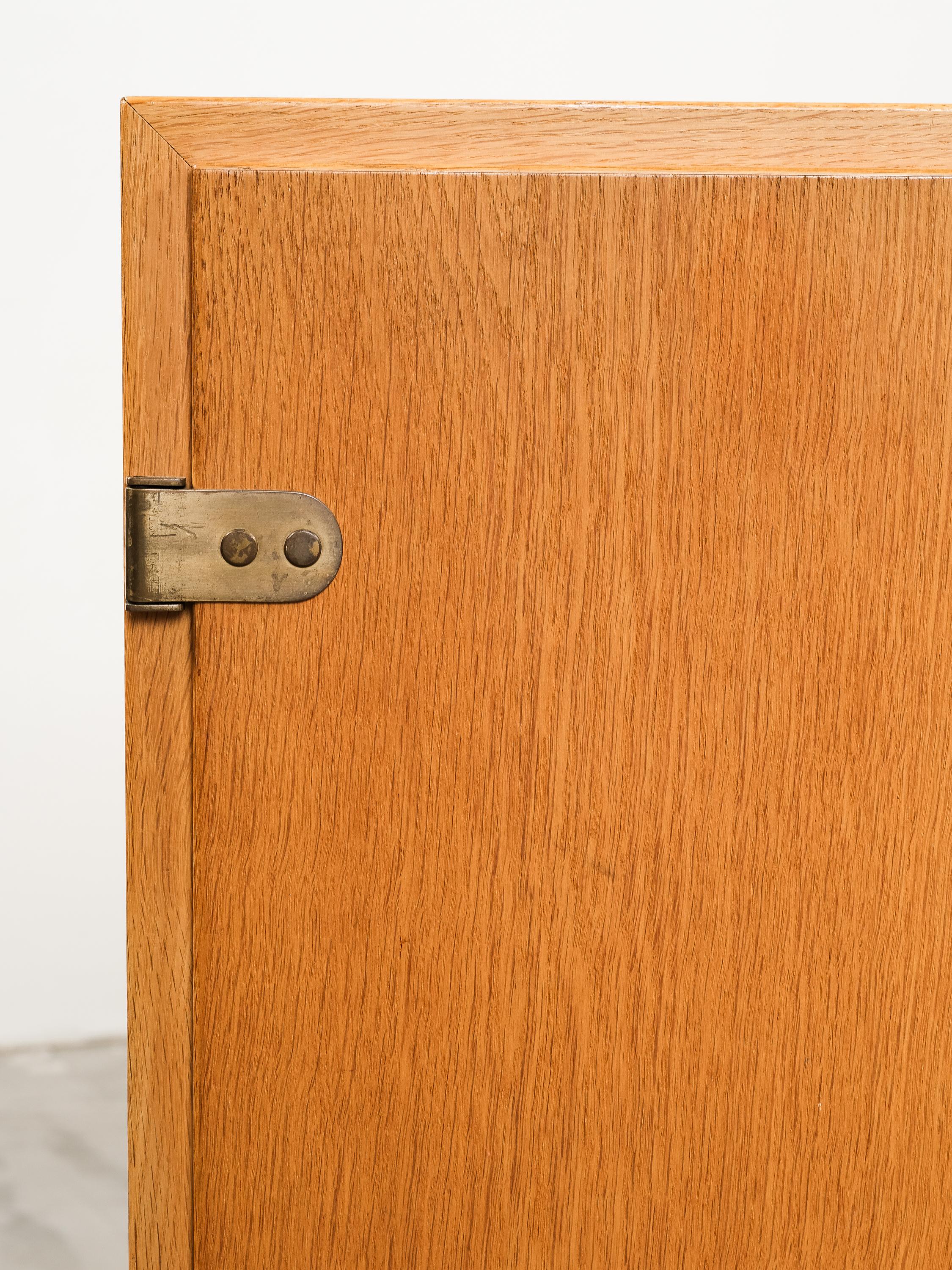 Credenza 