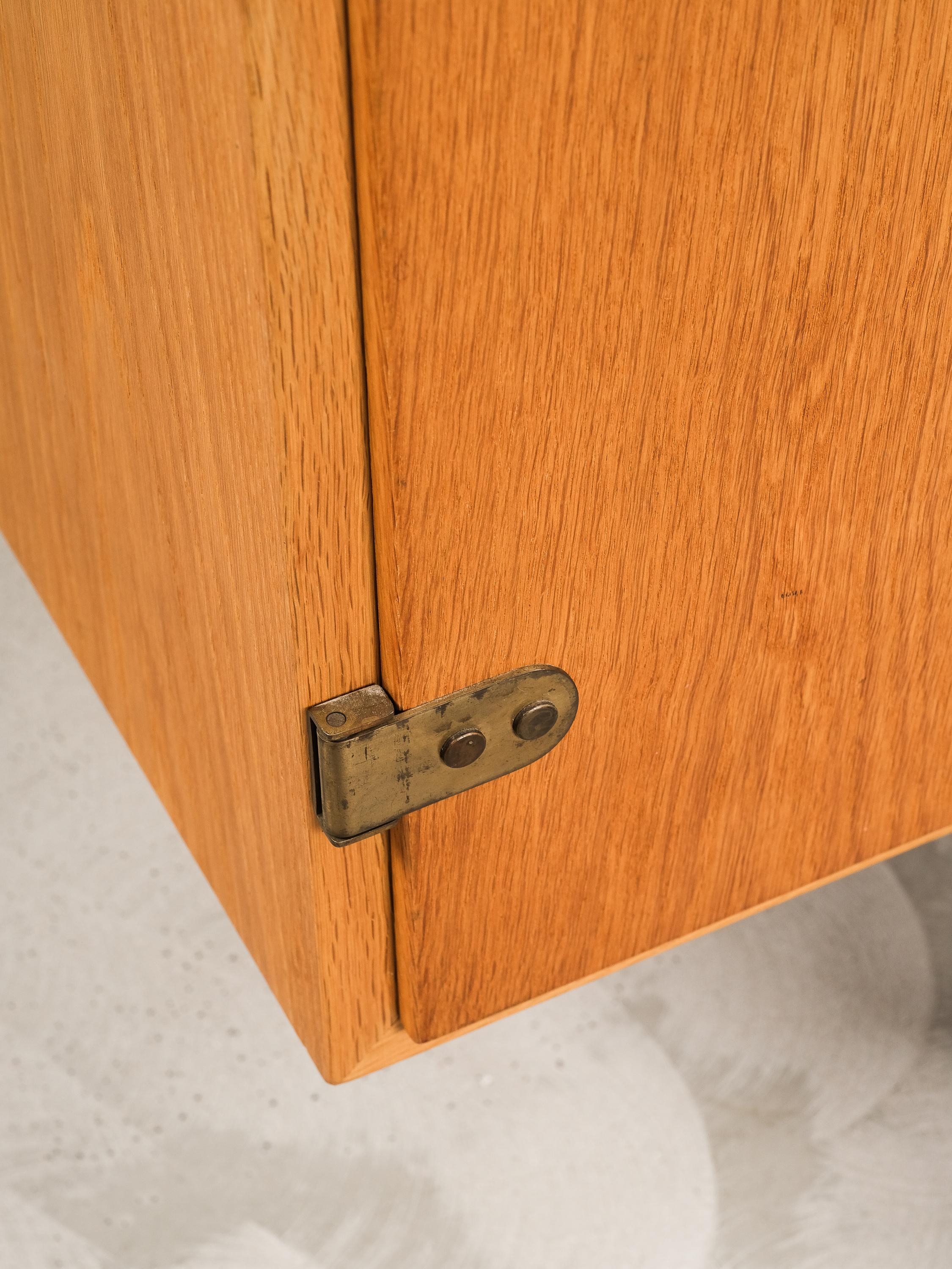 Metà XX secolo Credenza 
