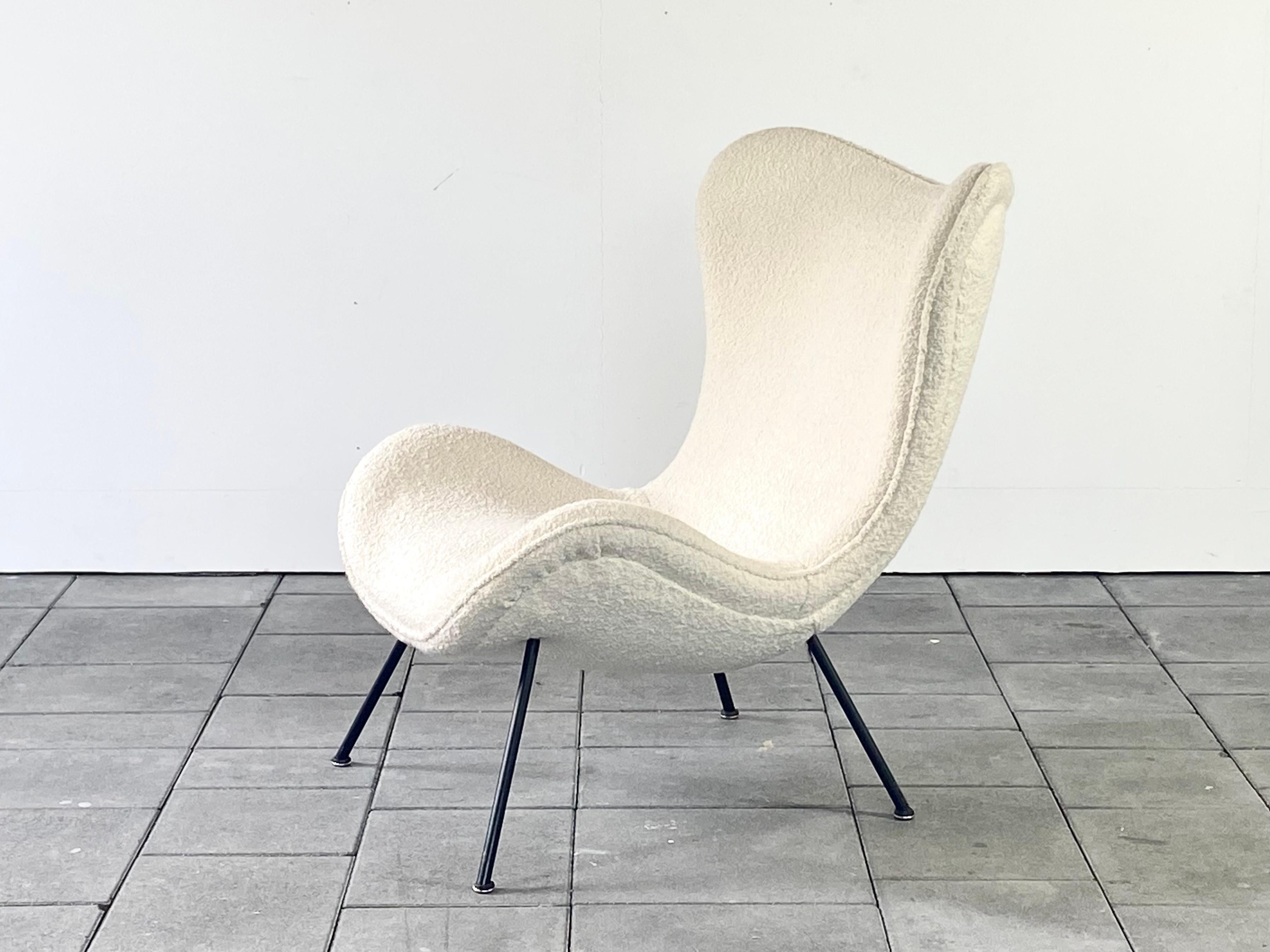 German Organic 1950s Madame Lounge Chair in Boucle Designed by Fritz Neth, 1955 For Sale