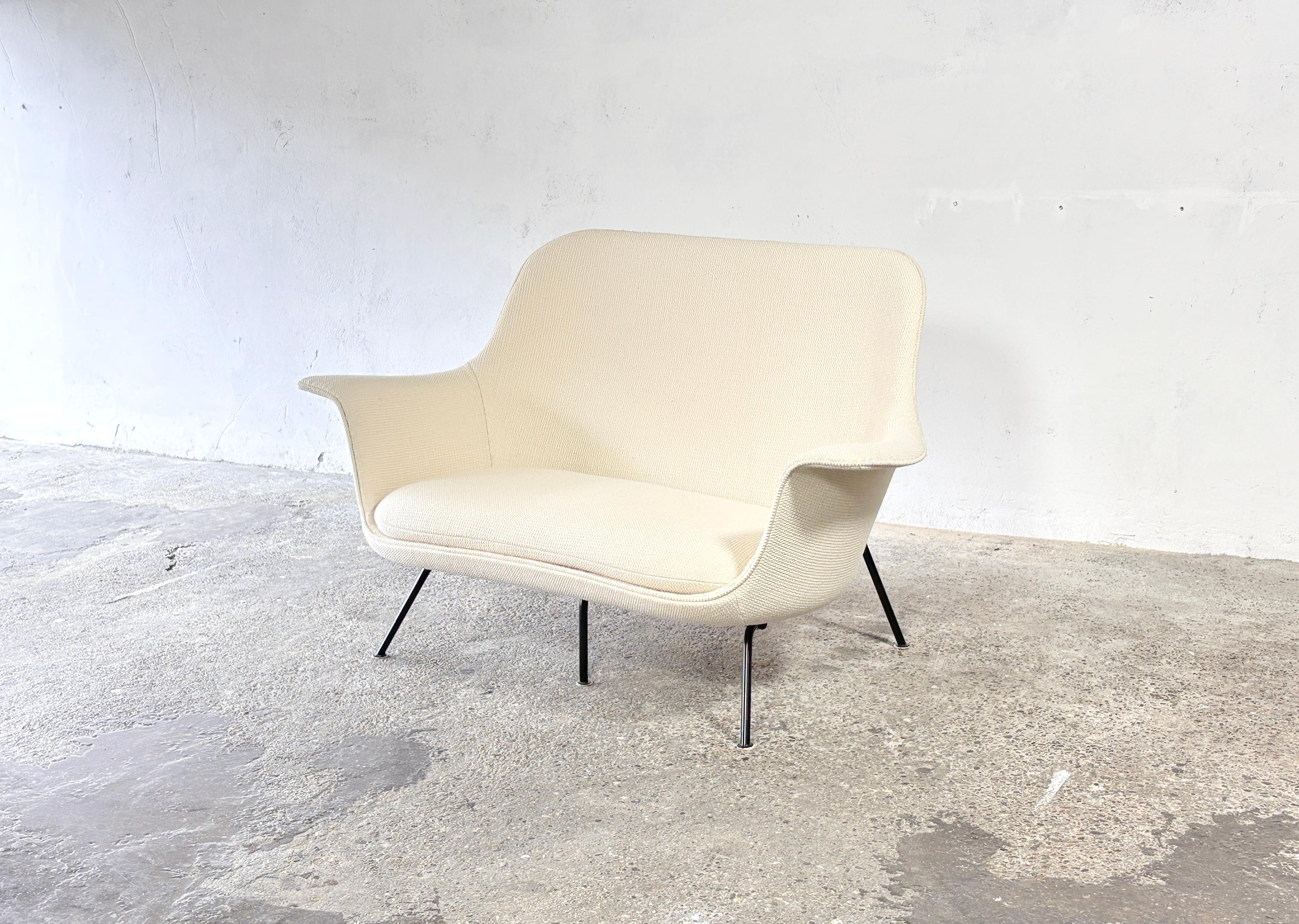 Organic 2-seater sofa designed by Hans Bellmann for Straessle & Soehne 1950ies In Good Condition For Sale In Offenburg, Baden Wurthemberg