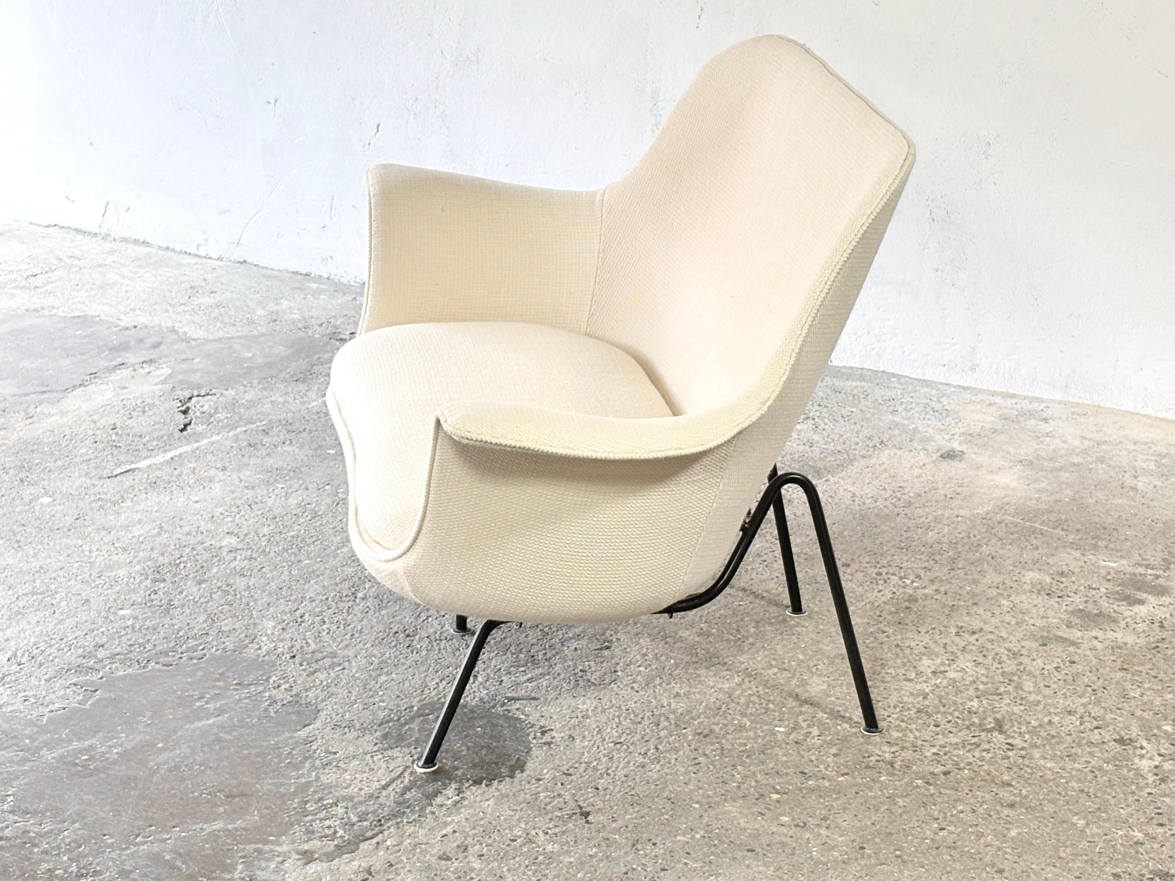 Steel Organic 2-seater sofa designed by Hans Bellmann for Straessle & Soehne 1950ies For Sale