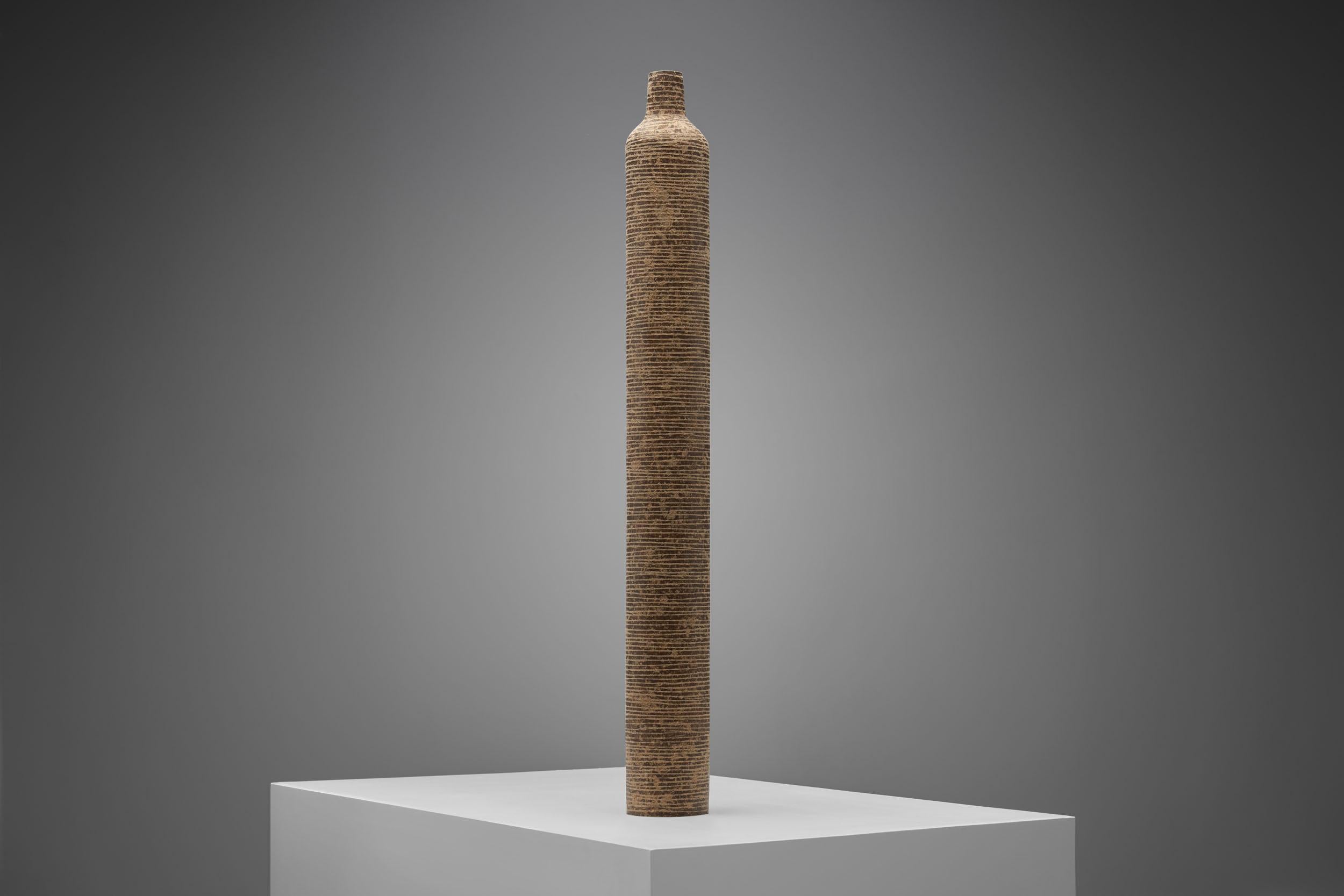 Organic Modern Organic Anfora Vase by Brazilian Designer Domingos Tótora, Large Ribbed For Sale