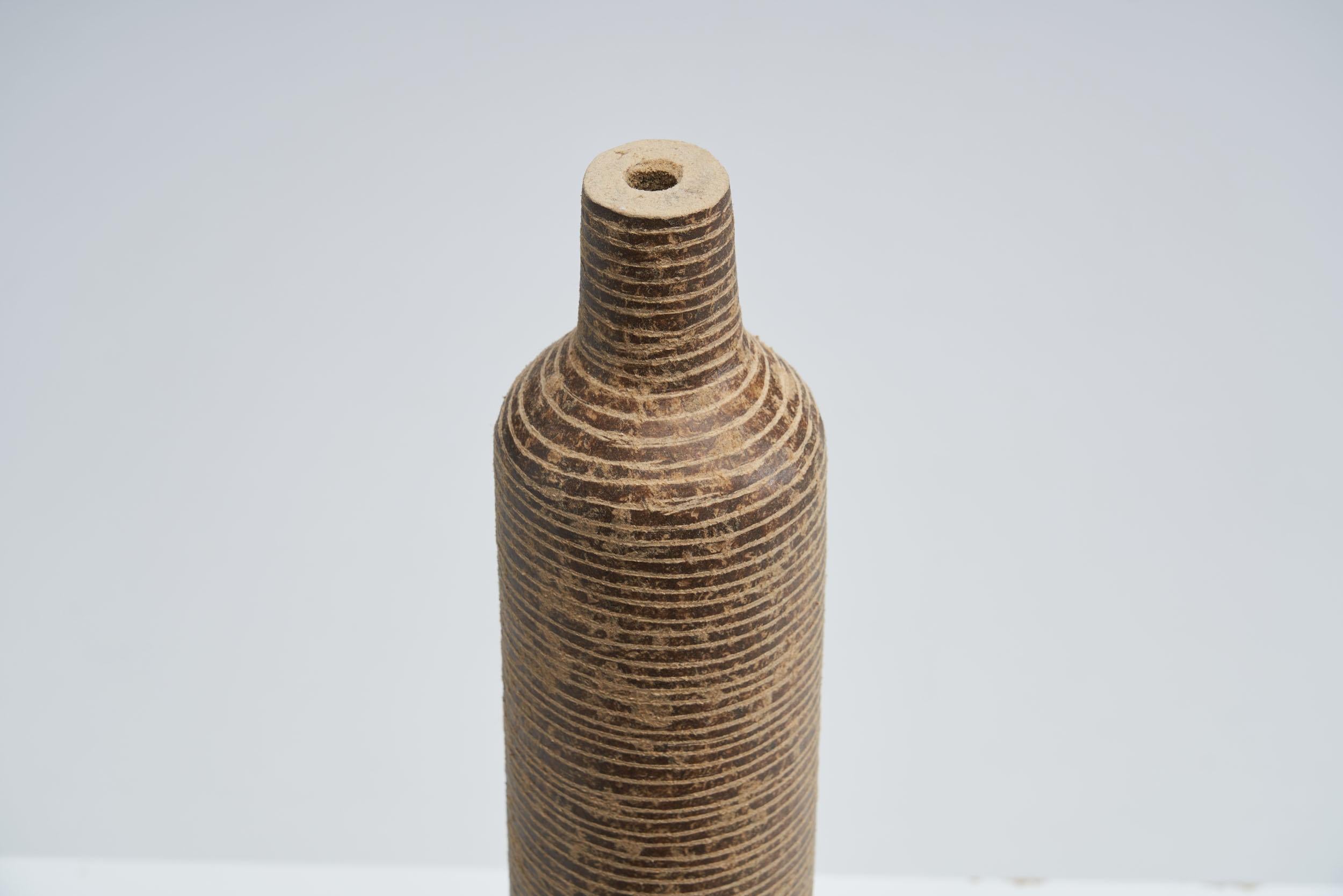 Organic Anfora Vase by Brazilian Designer Domingos Tótora, Large Ribbed For Sale 1