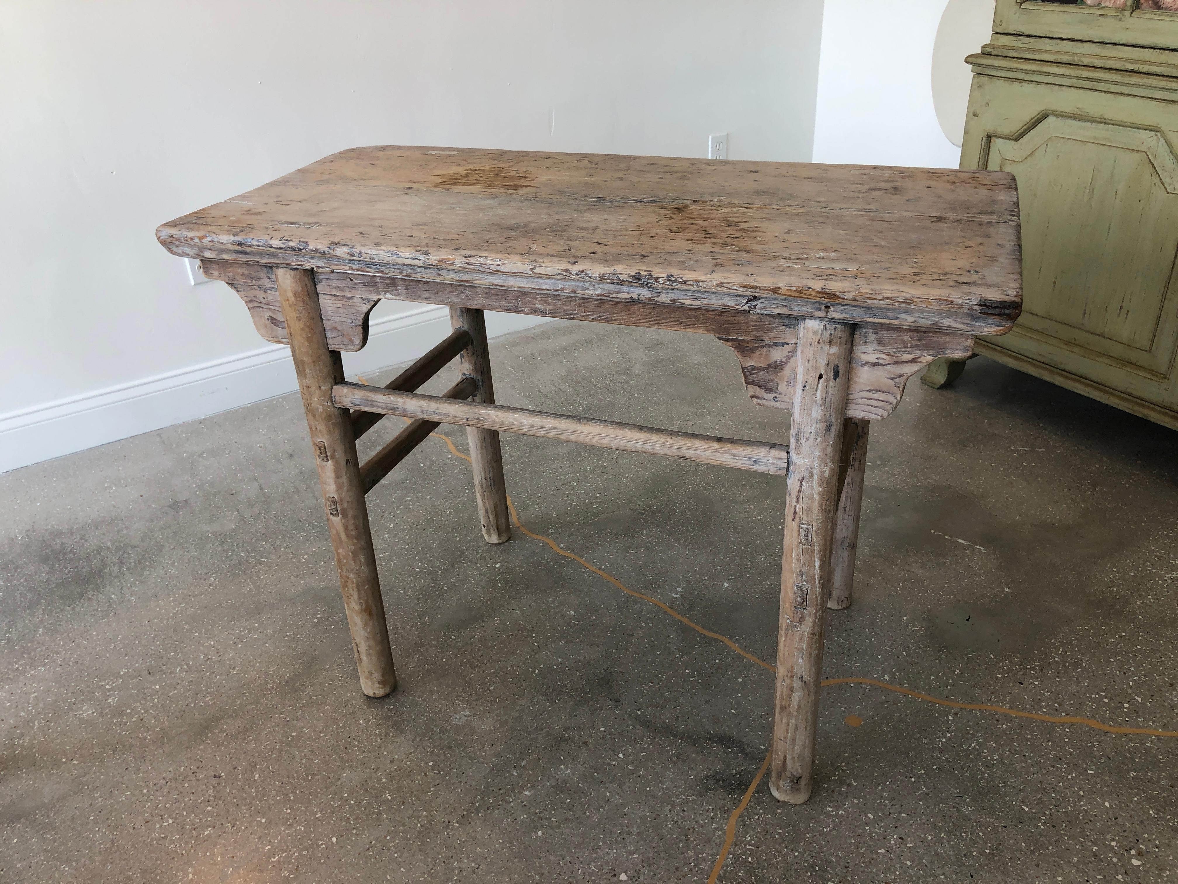 Organic Antique Asian Console in Poplar Wood, circa 1820-1830 For Sale 3