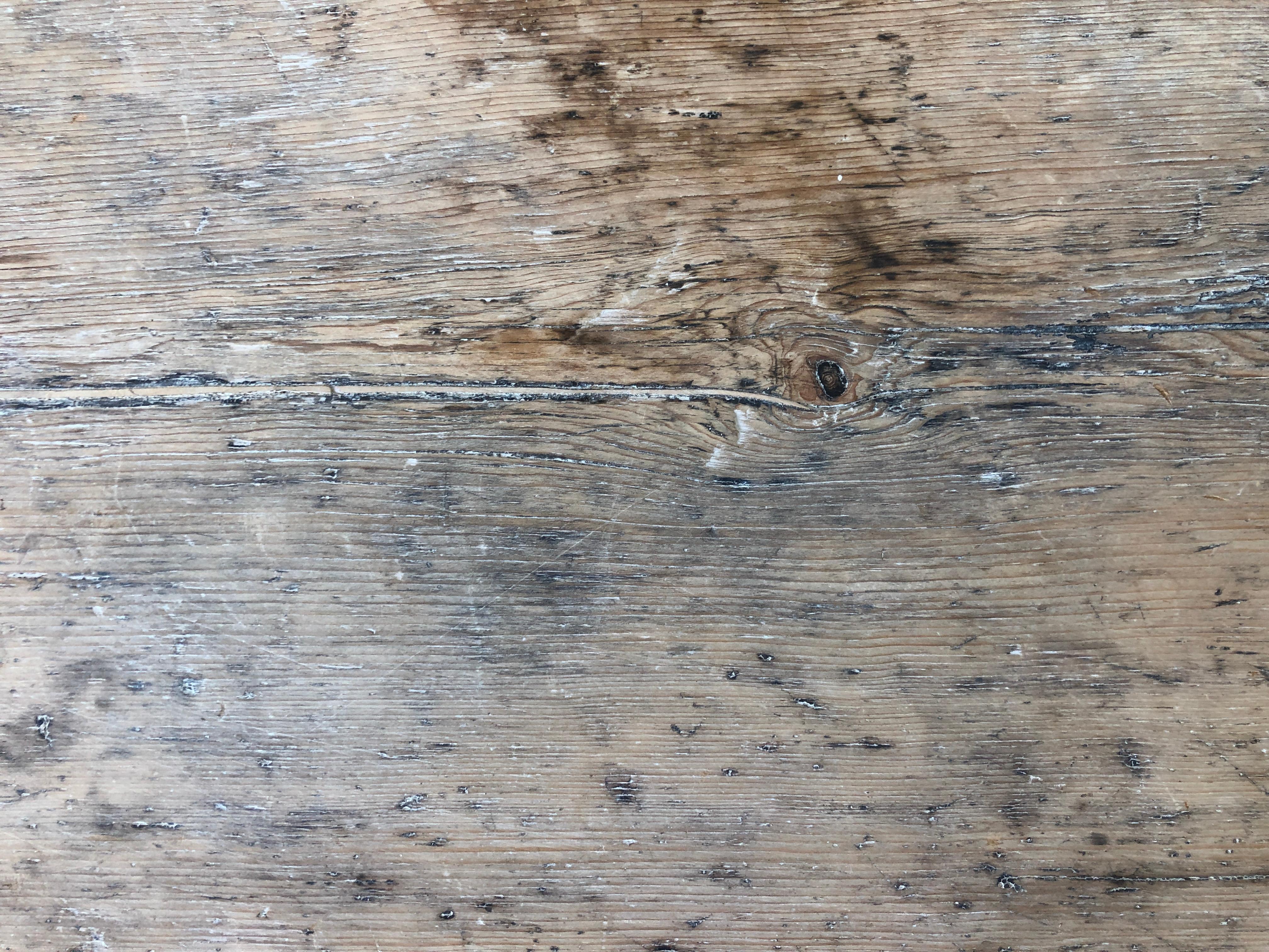 19th Century Organic Antique Asian Console in Poplar Wood, circa 1820-1830 For Sale