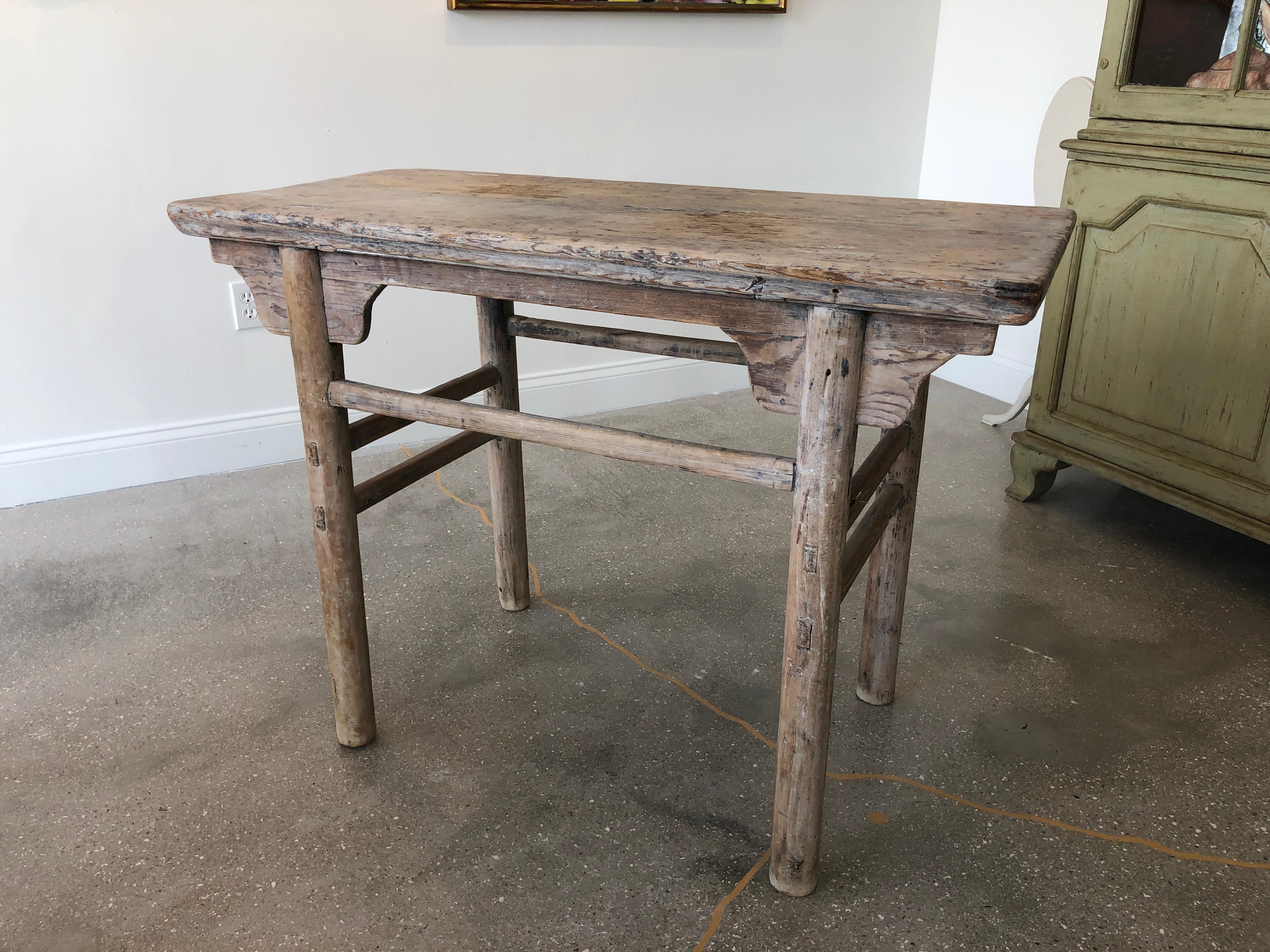 Organic Antique Asian Console in Poplar Wood, circa 1820-1830 For Sale 2
