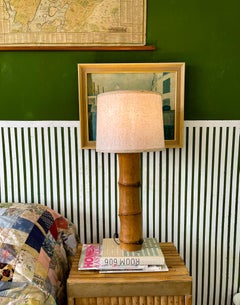 Grande lampe de bureau en bambou organique
