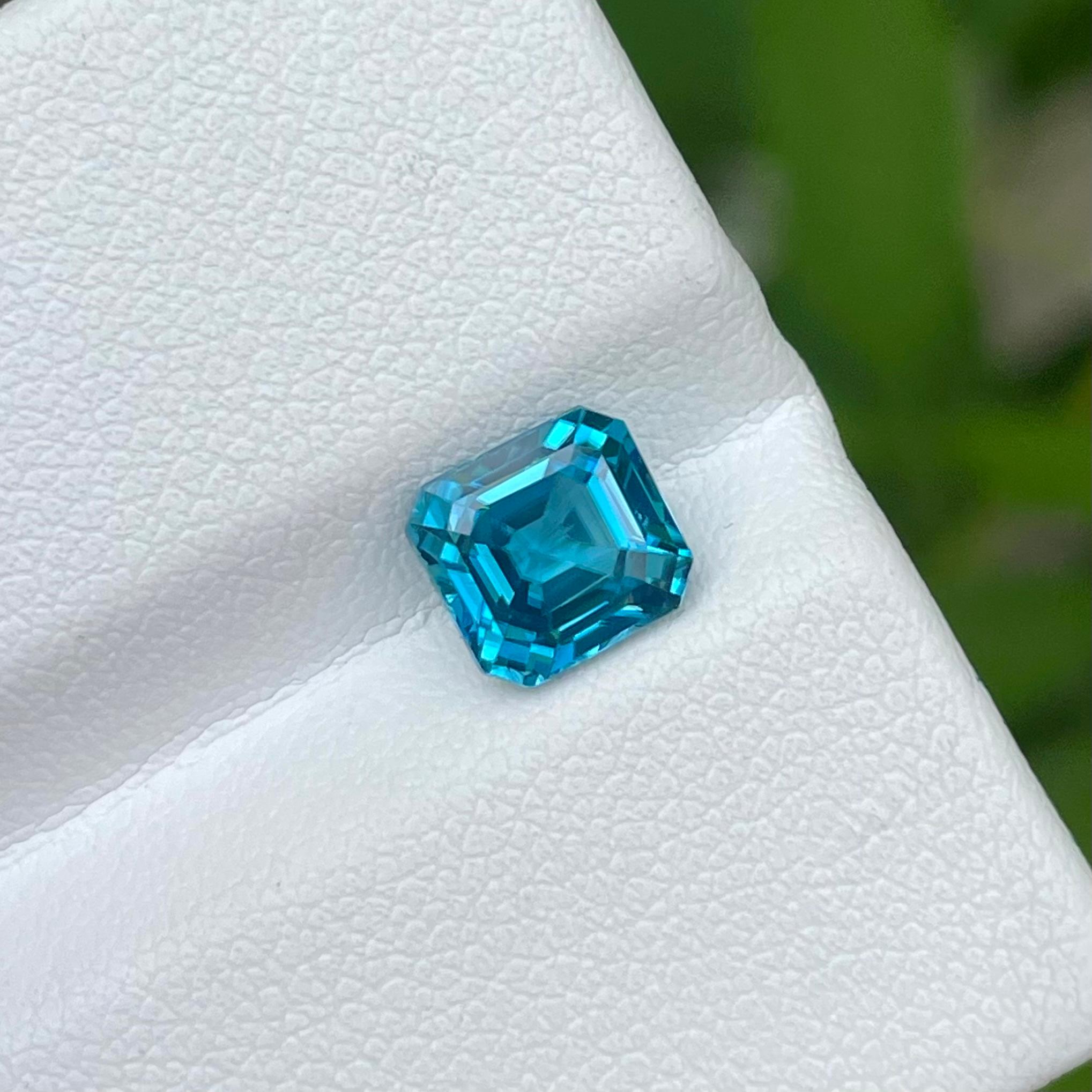 Organic Blue Zircon 2.40 carats Emerald Cut Natural Loose Cambodian Gemstone In New Condition For Sale In Bangkok, TH