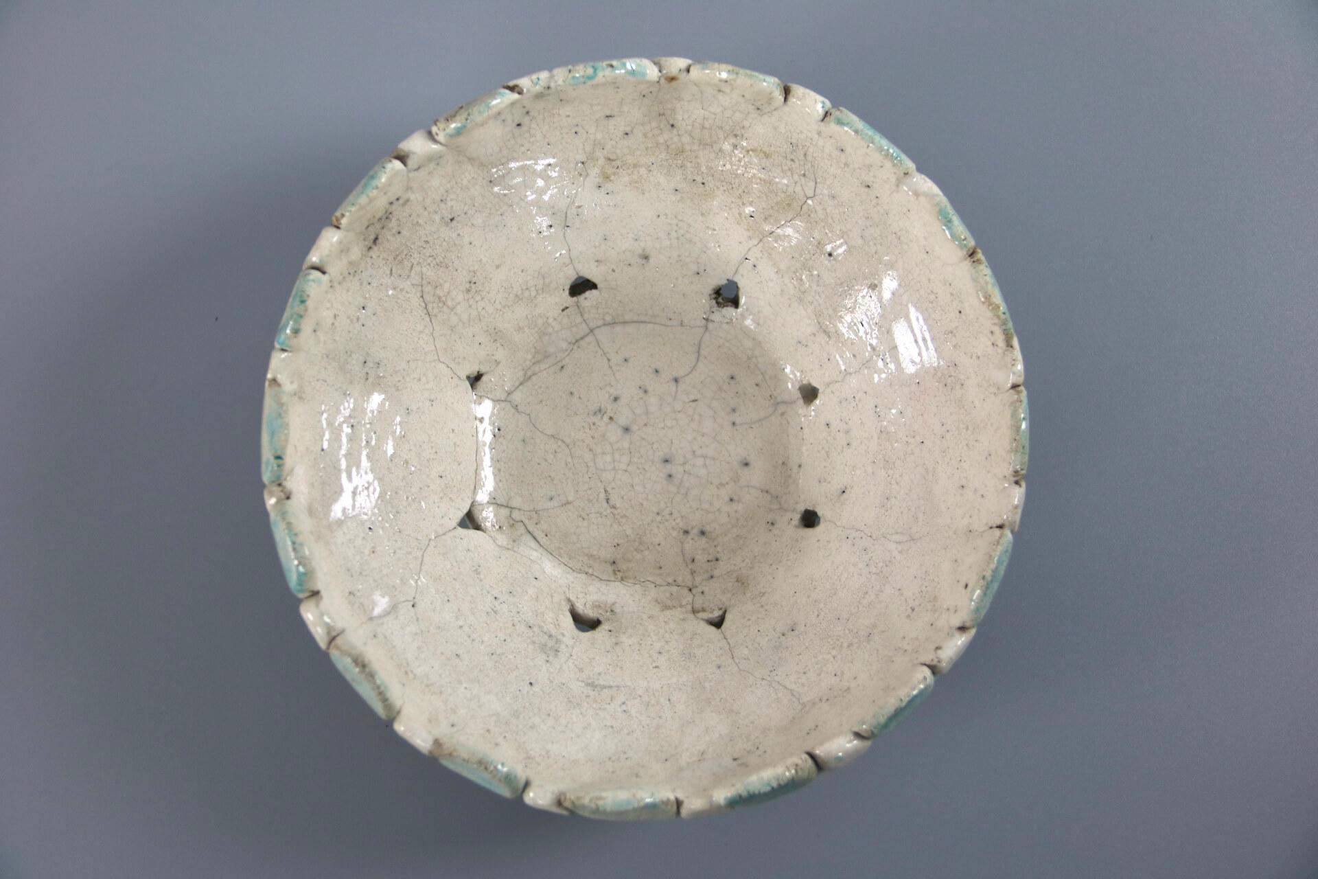 Late 20th Century Organic bowl. Raw form with a natural effect and turquoise-white color from 1970 For Sale