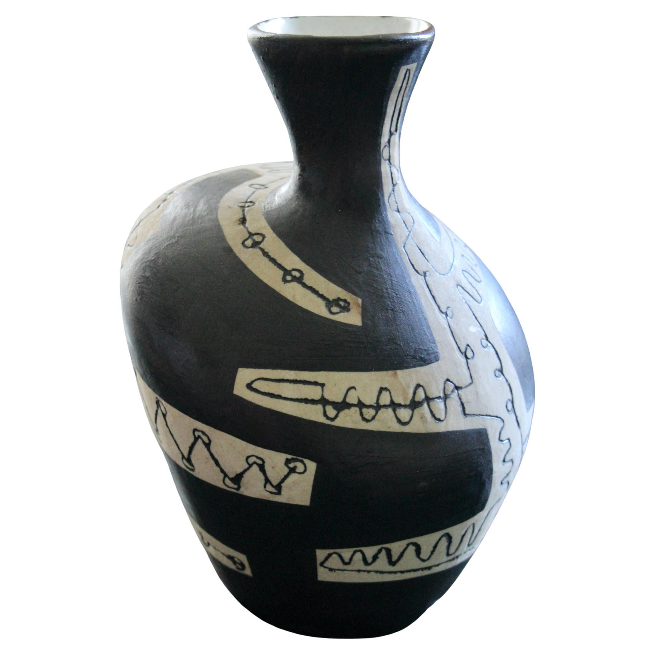 Organic ceramic vase For Sale