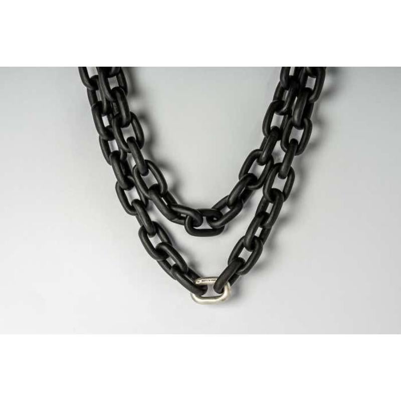 Organic Chain (Small links, 107cm, KU+DA) In New Condition For Sale In Paris, FR