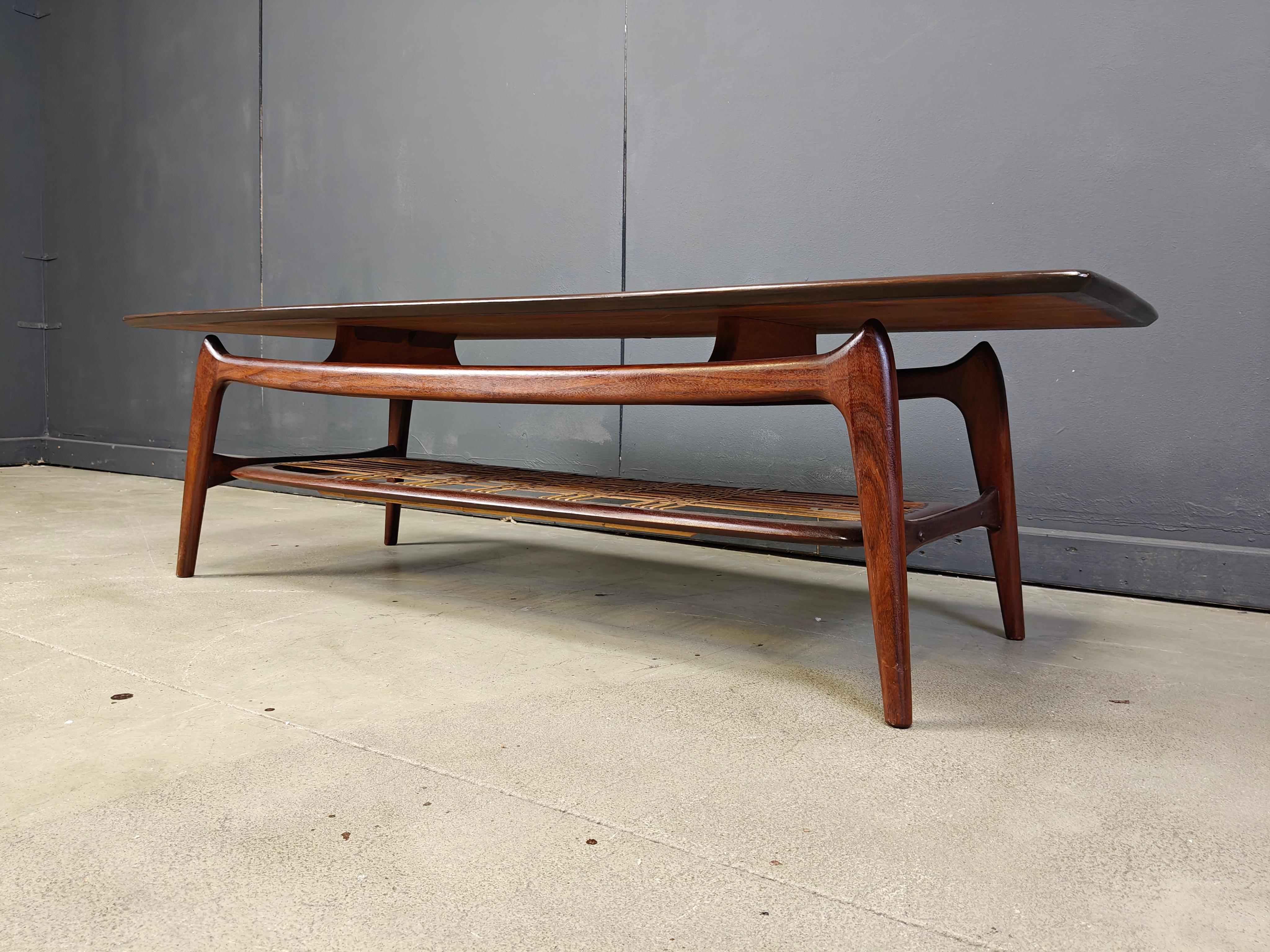 Belge Table basse organique par Louis Van Teeffelen pour WEBE - Pays-Bas - années 1950