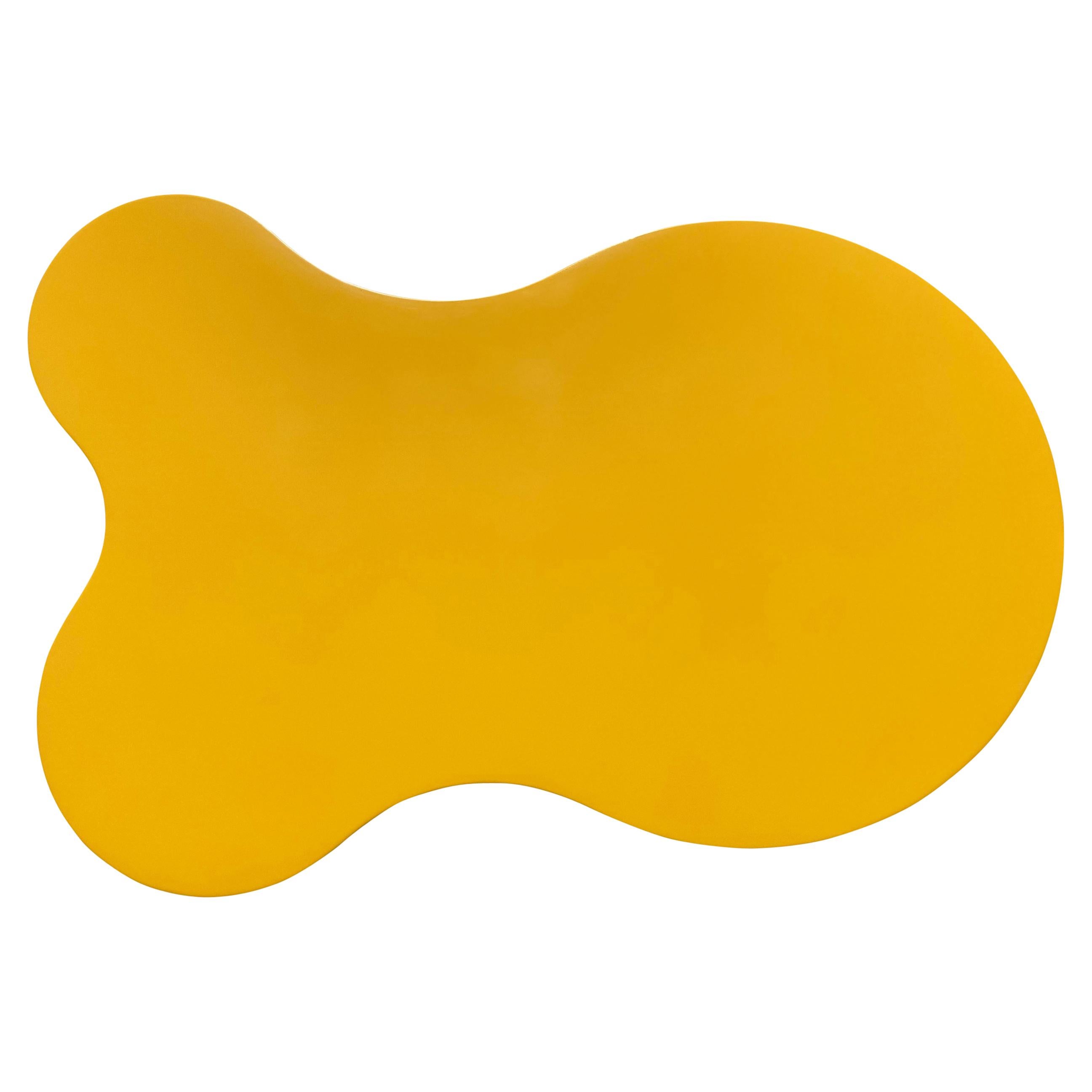 Table basse organique jaune en vente