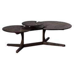 Mesa de centro de madera maciza de roble con incrustaciones de latón, de inspiración orgánica, moderna y natural