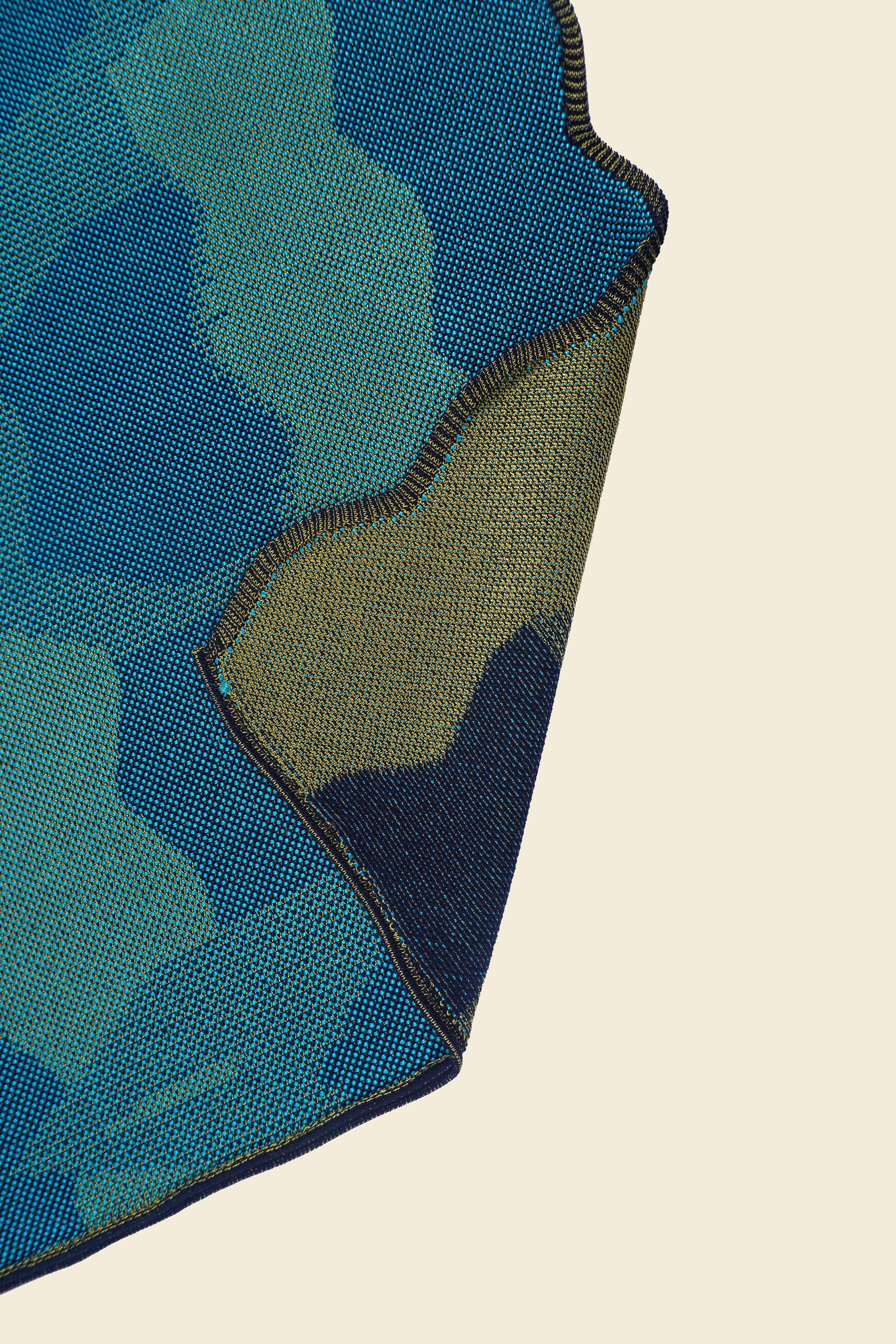 Chemin de table en coton bio/Viscose en vert Neuf - En vente à Berlin, DE