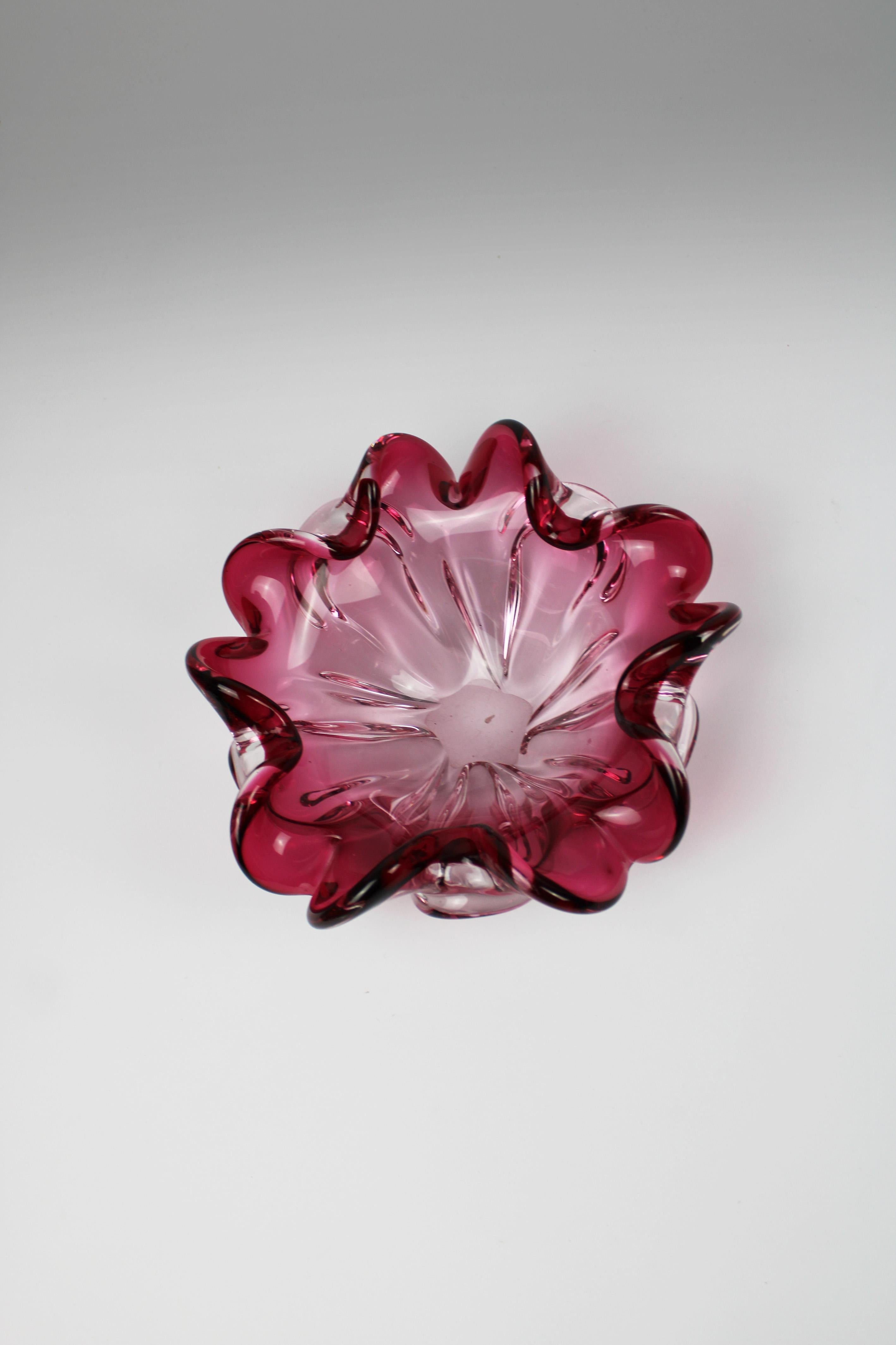red murano glass bowl