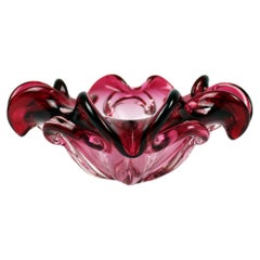 Ciotola organica in cristallo Floreale Rosso Ciliegia Murano XX secolo Italia