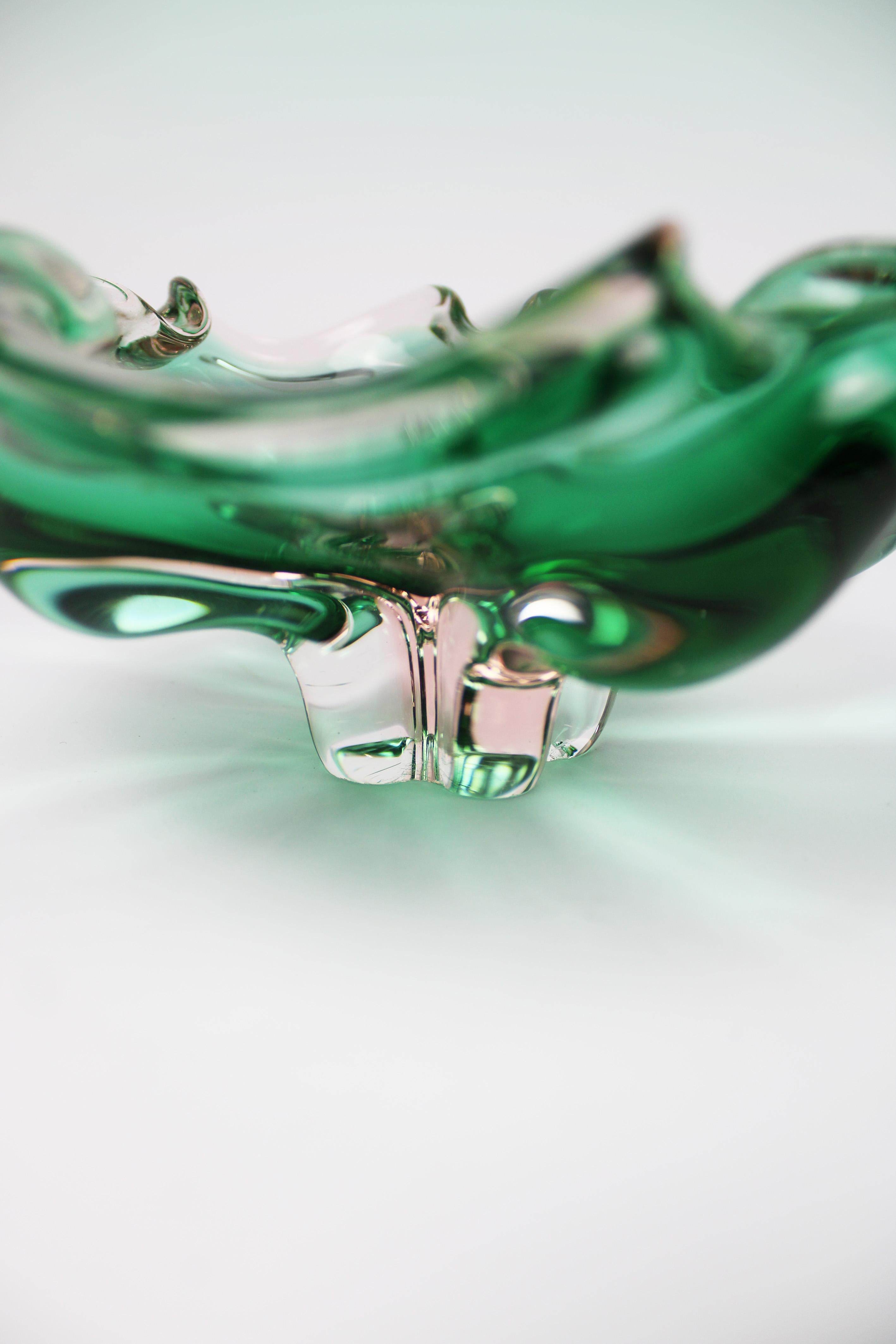 Ciotola organica in cristallo floreale verde turchese Murano XX secolo Italia in vendita 3