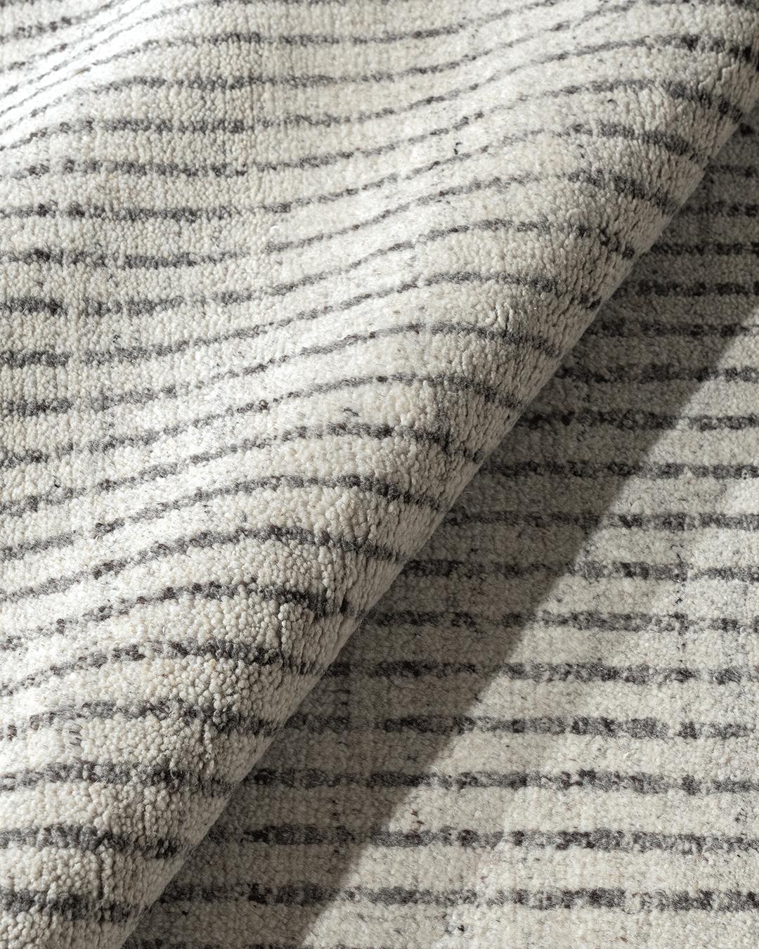 Organic Day Zeitgenössischer Teppich 8' x 10' im Zustand „Neu“ im Angebot in New York, NY