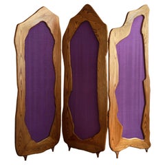 Biombo/separador de ambientes de diseño orgánico de pino de Oregón y moaré de seda, italiano años 70