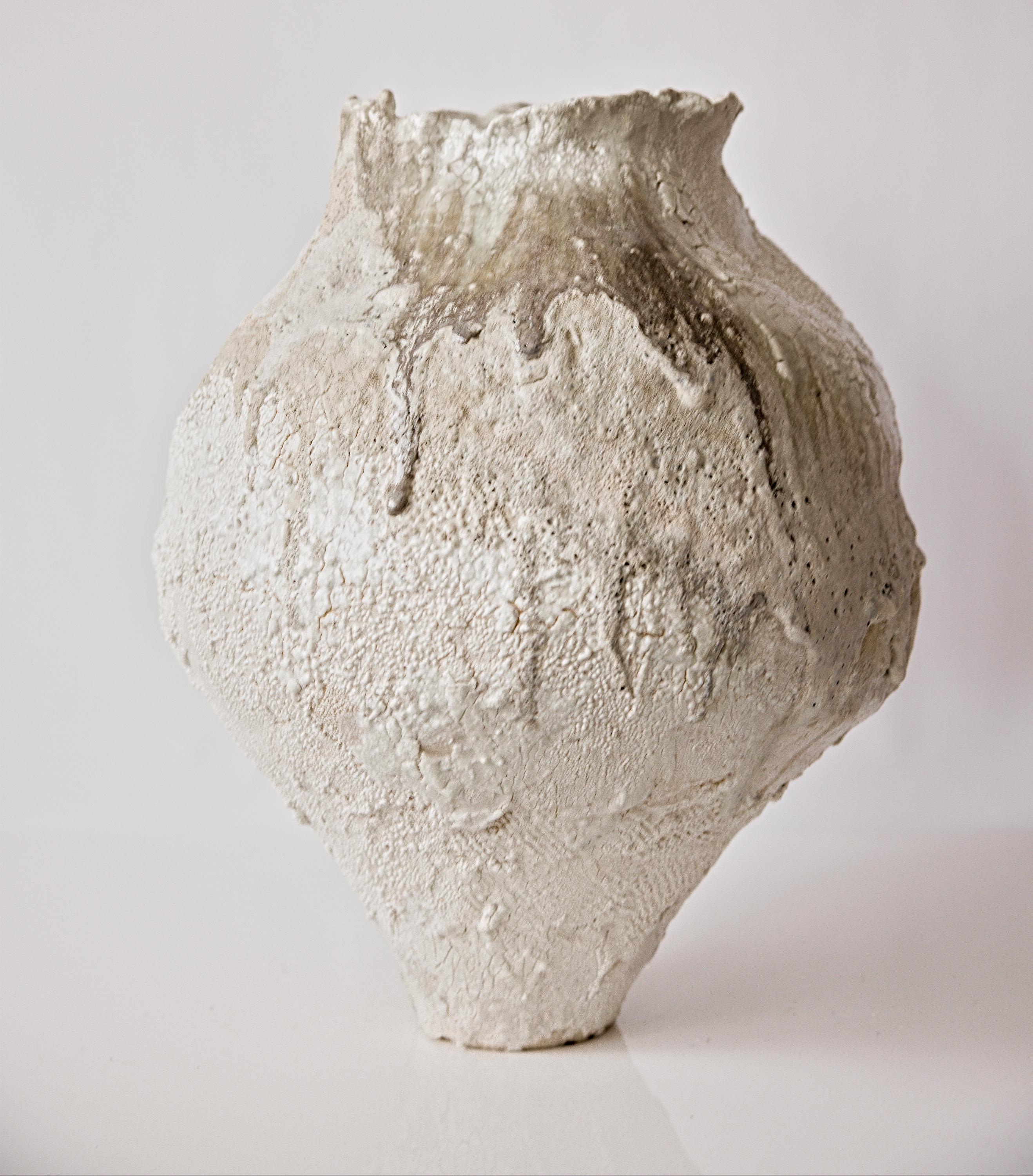 Organico moderno Vaso a forma libera Hand Made della serie Organic Drift in vendita