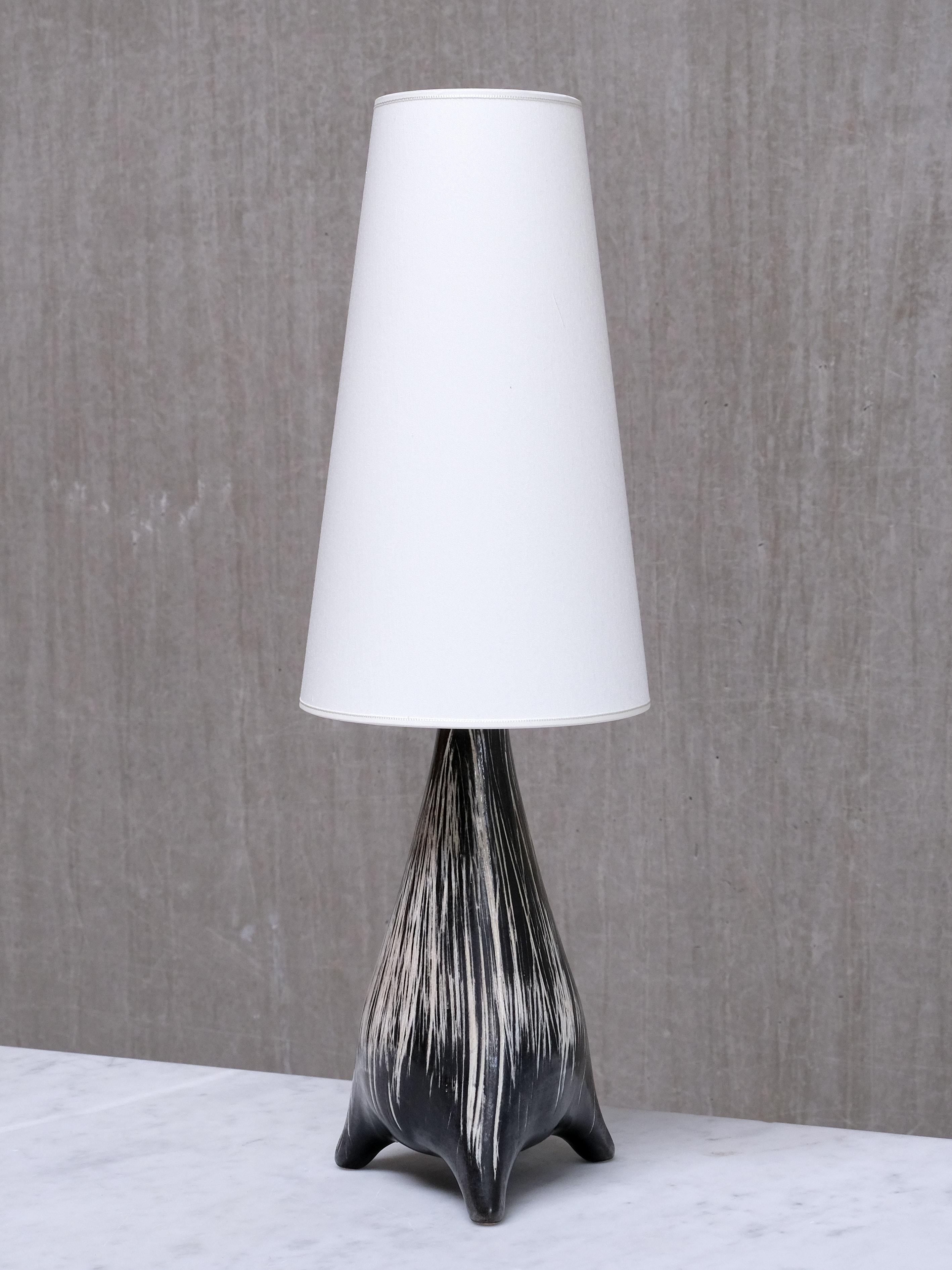 Lámpara de sobremesa de cerámica orgánica de tres patas Elisabeth Loholt, Dinamarca, años 60 en venta 5
