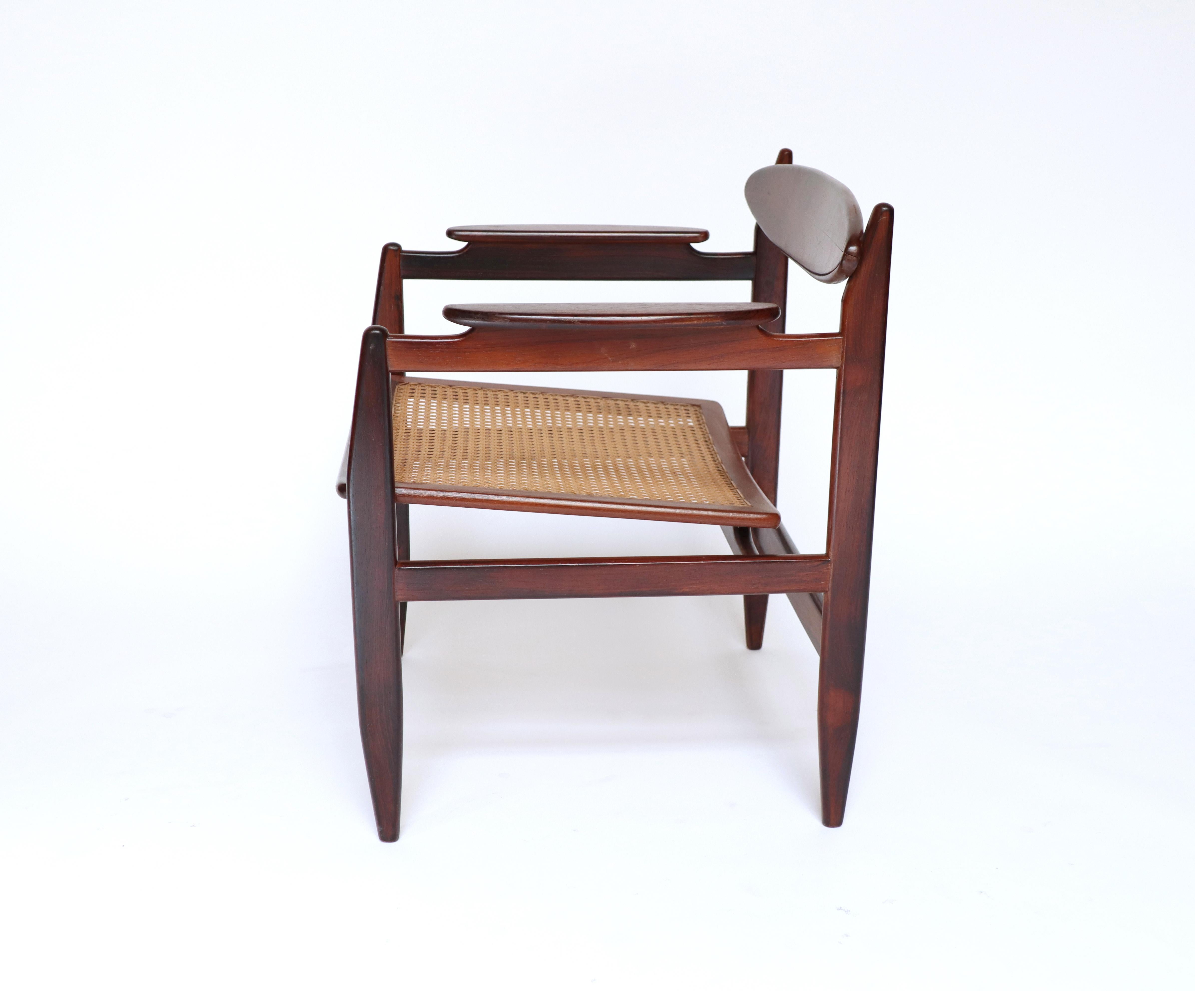 Brésilien Paire de fauteuils elliptiques organiques par Alexandre Rappoport, 1960 en vente