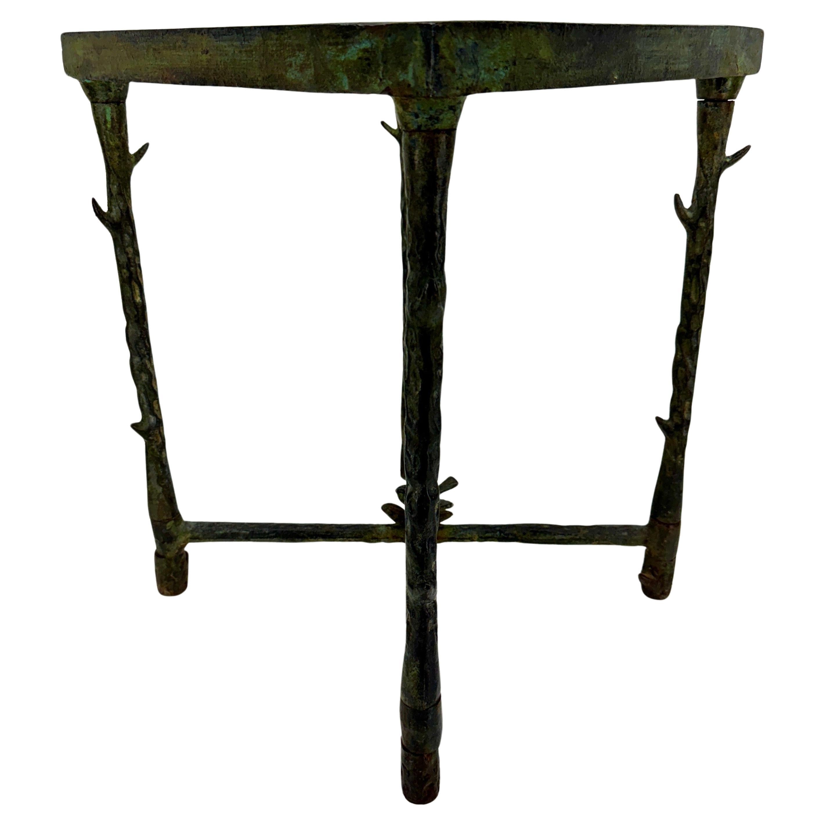 Mid-Century Modern Table d'appoint en fonte organique Faux Bois avec plateau carré en vente