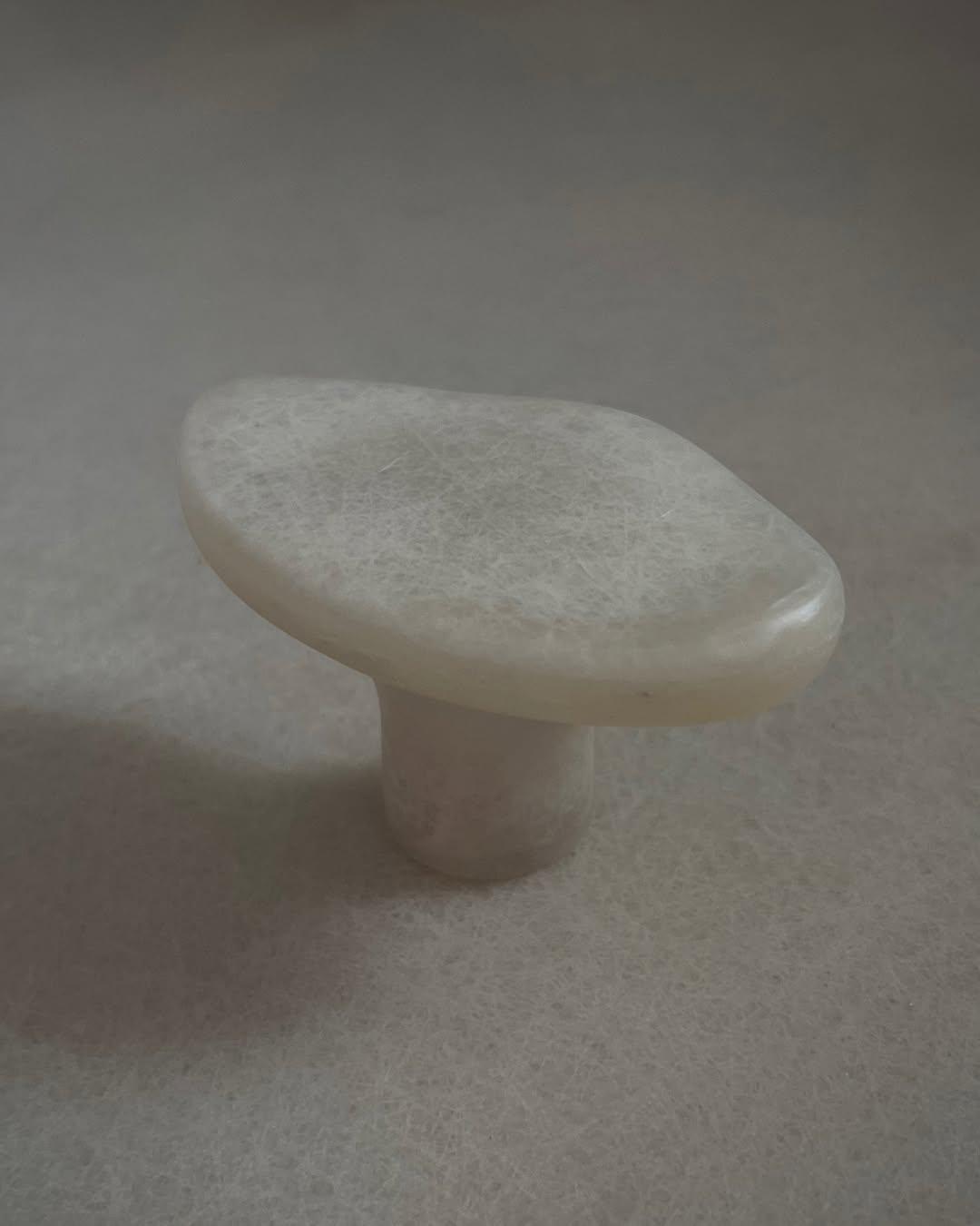 Organic Form, gancio in fibra di vetro beige naturale di kar in vendita 4