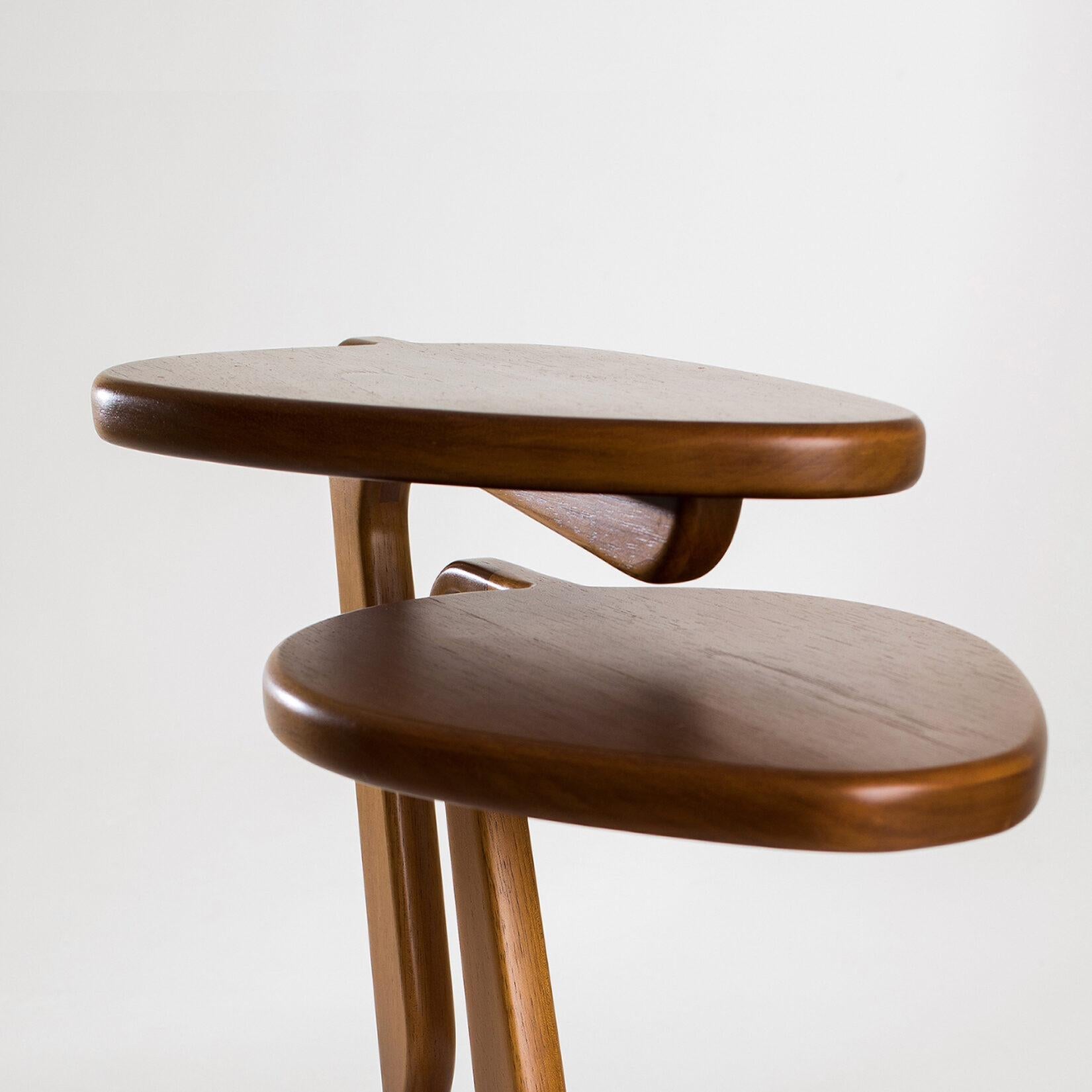 Organic Form Side Table - Broto, MEDIAN size Dark Brown Wood  In New Condition For Sale In São Paulo, BR
