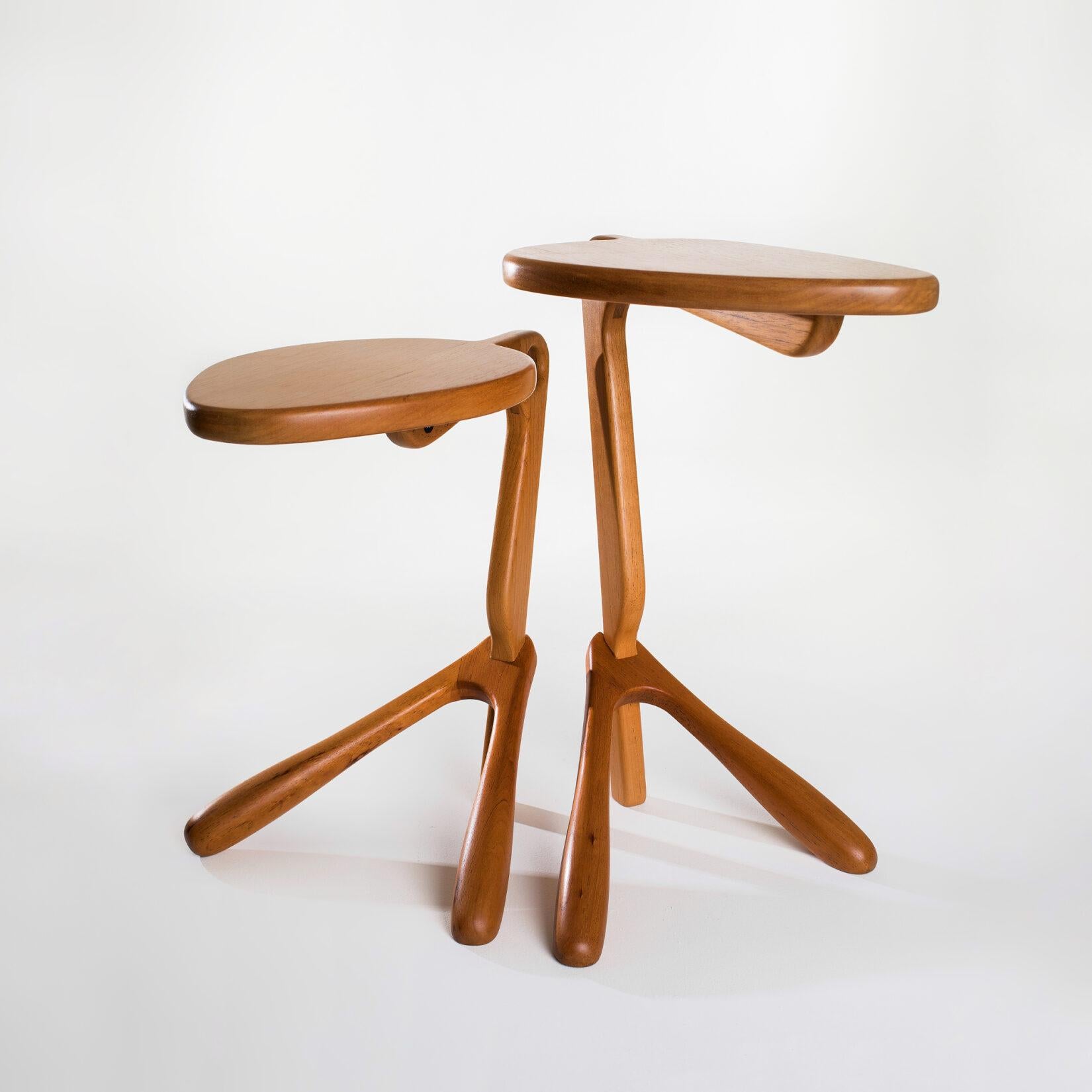 Organic Form Side Table - Broto, MEDIAN size Light Brown Finish Wood In New Condition For Sale In São Paulo, BR