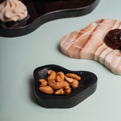 Organic gemstone catchall dish 4" – black
