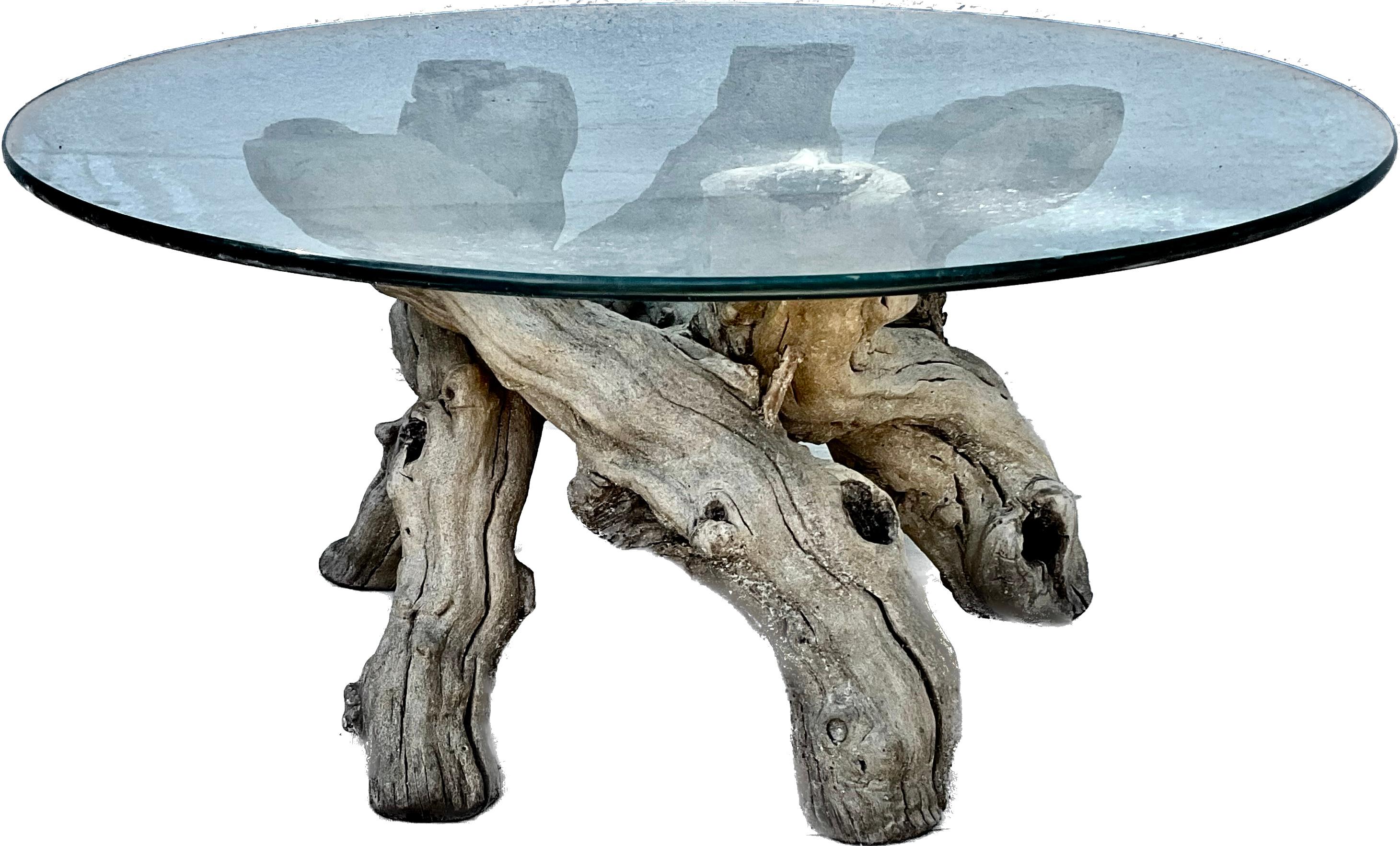 Organic Grape Vine Base Table With Round Glass Top In Good Condition For Sale In Bradenton, FL