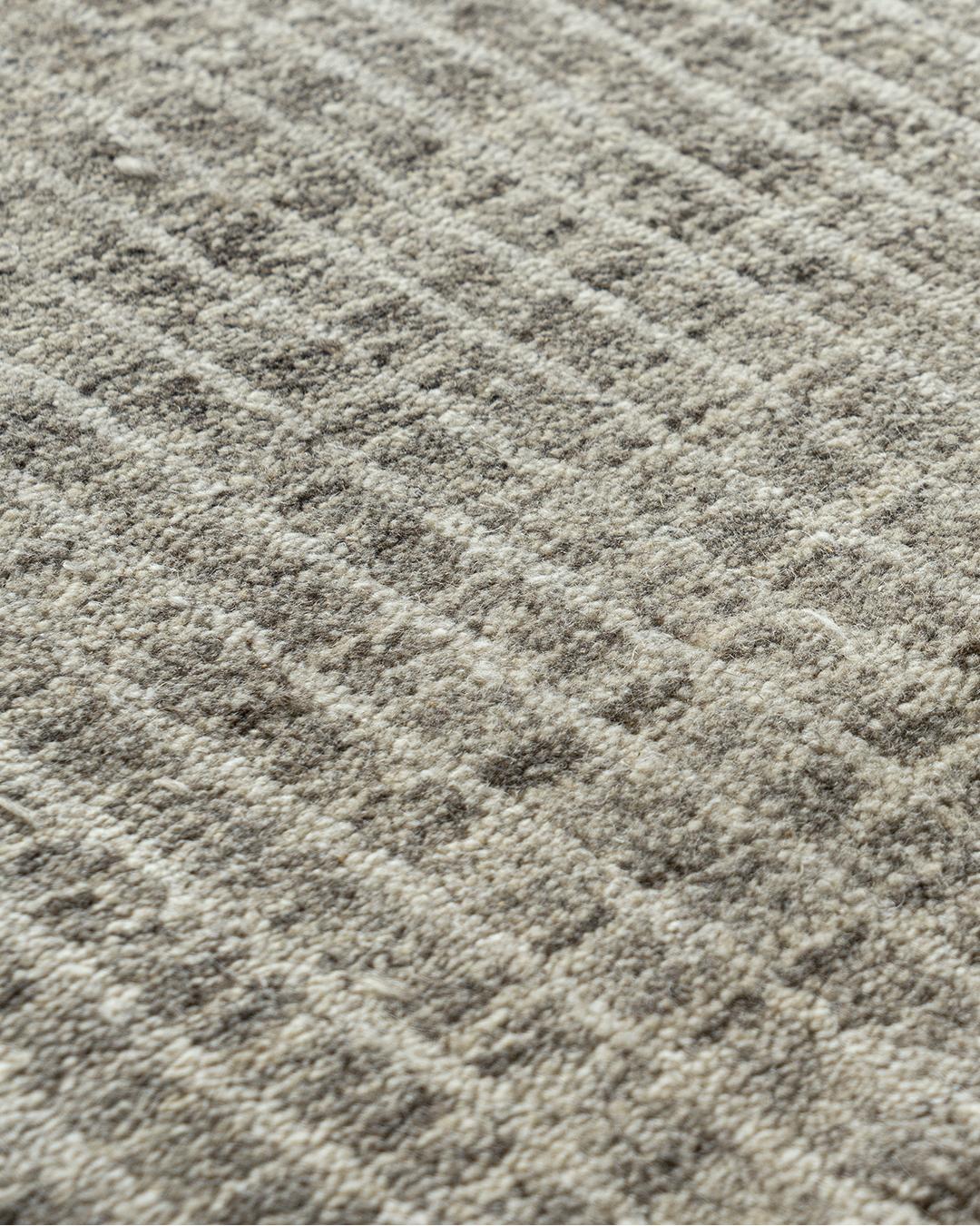 Annodato a mano Tappeto organico grigio notte contemporary  9' x 12' in vendita