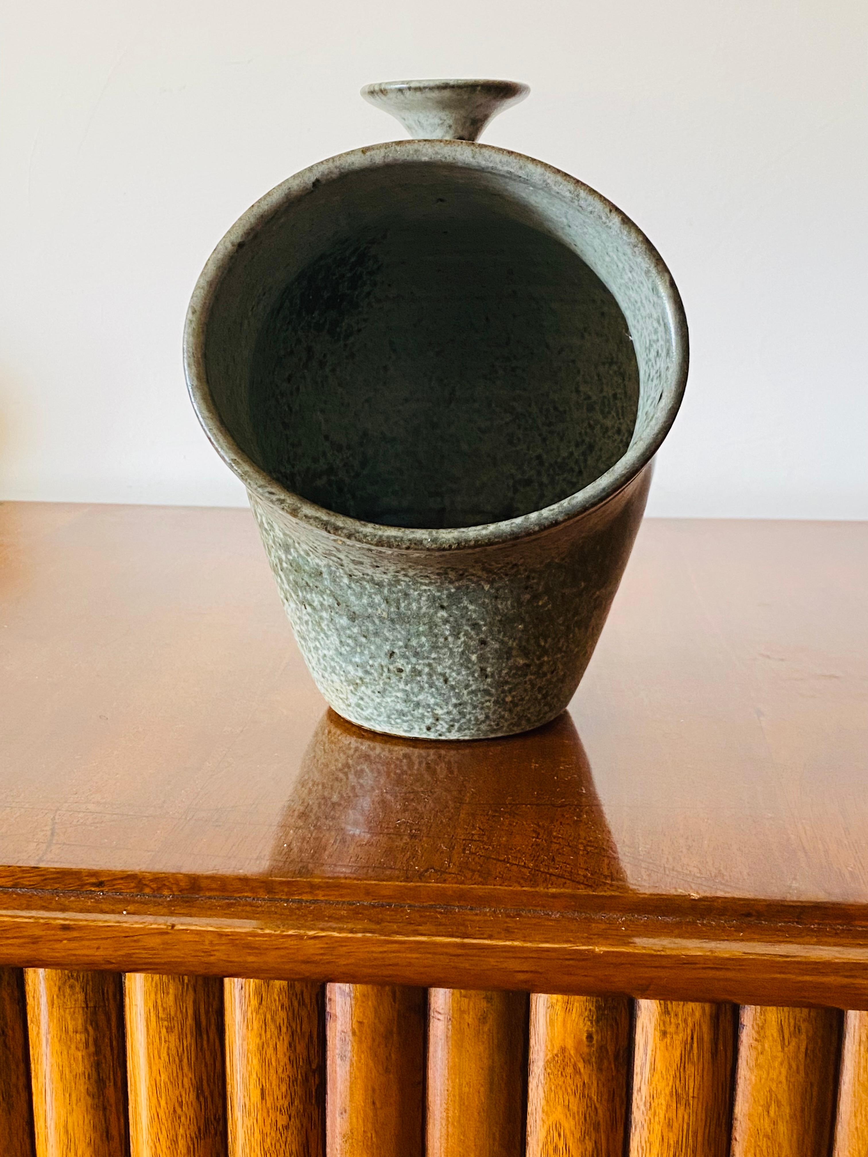 Organic Green Ceramic Vase, France 1960s In Excellent Condition For Sale In Firenze, IT
