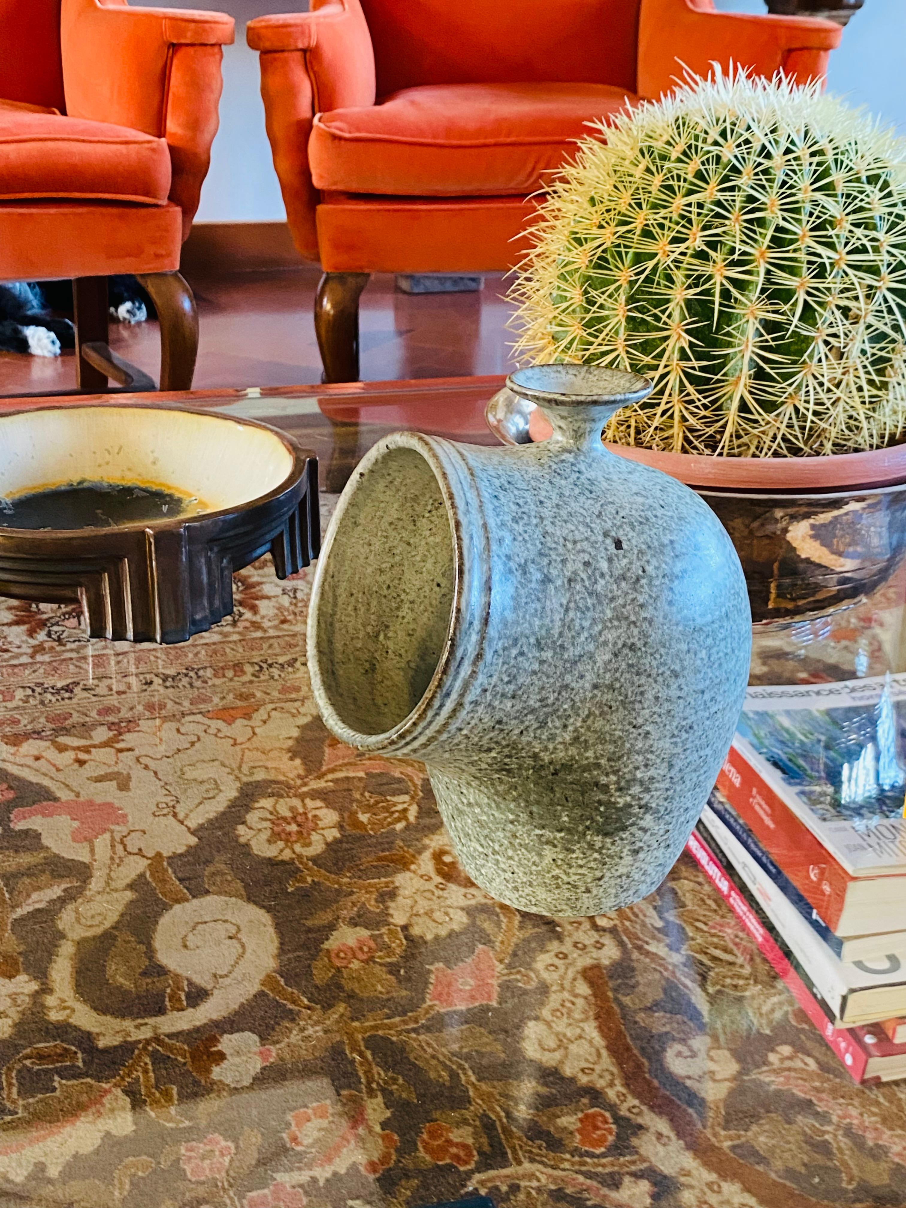 Milieu du XXe siècle Vase en céramique verte organique, France, années 1960 en vente