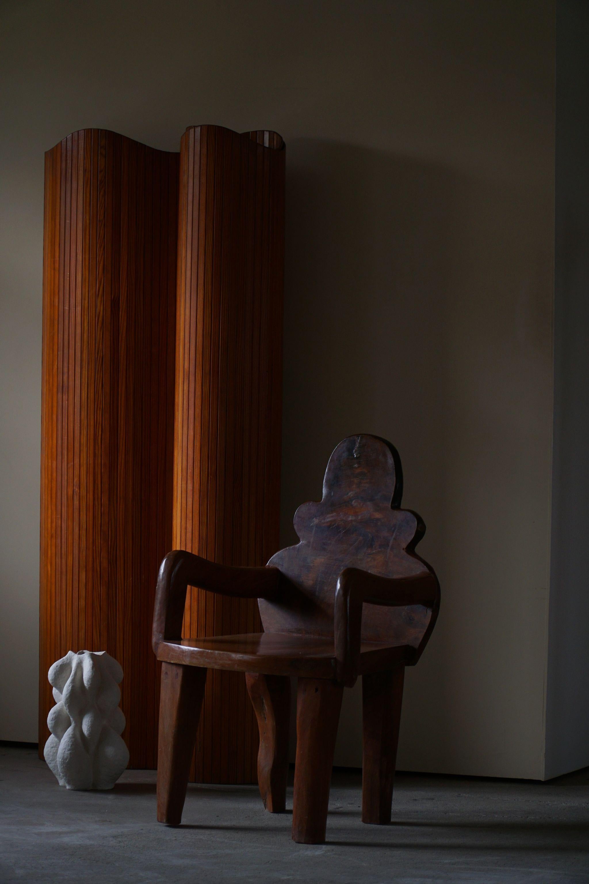 Handgefertigter Wabi Sabi-Sessel aus Massivholz, schwedische Moderne, 1900er Jahre (Brutalismus) im Angebot