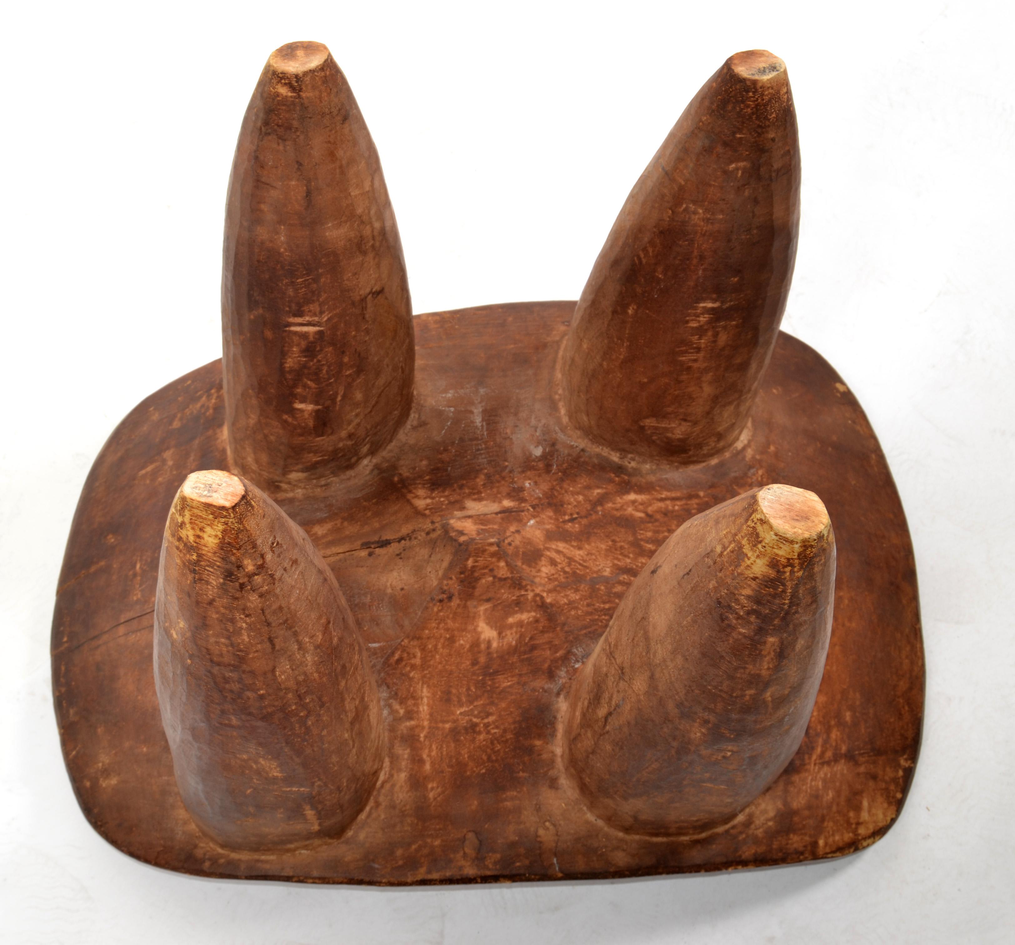 Tabouret en bois organique fait main Art Tribal Art Populaire Africain Côte d'Ivoire sculpté à la main en vente 4