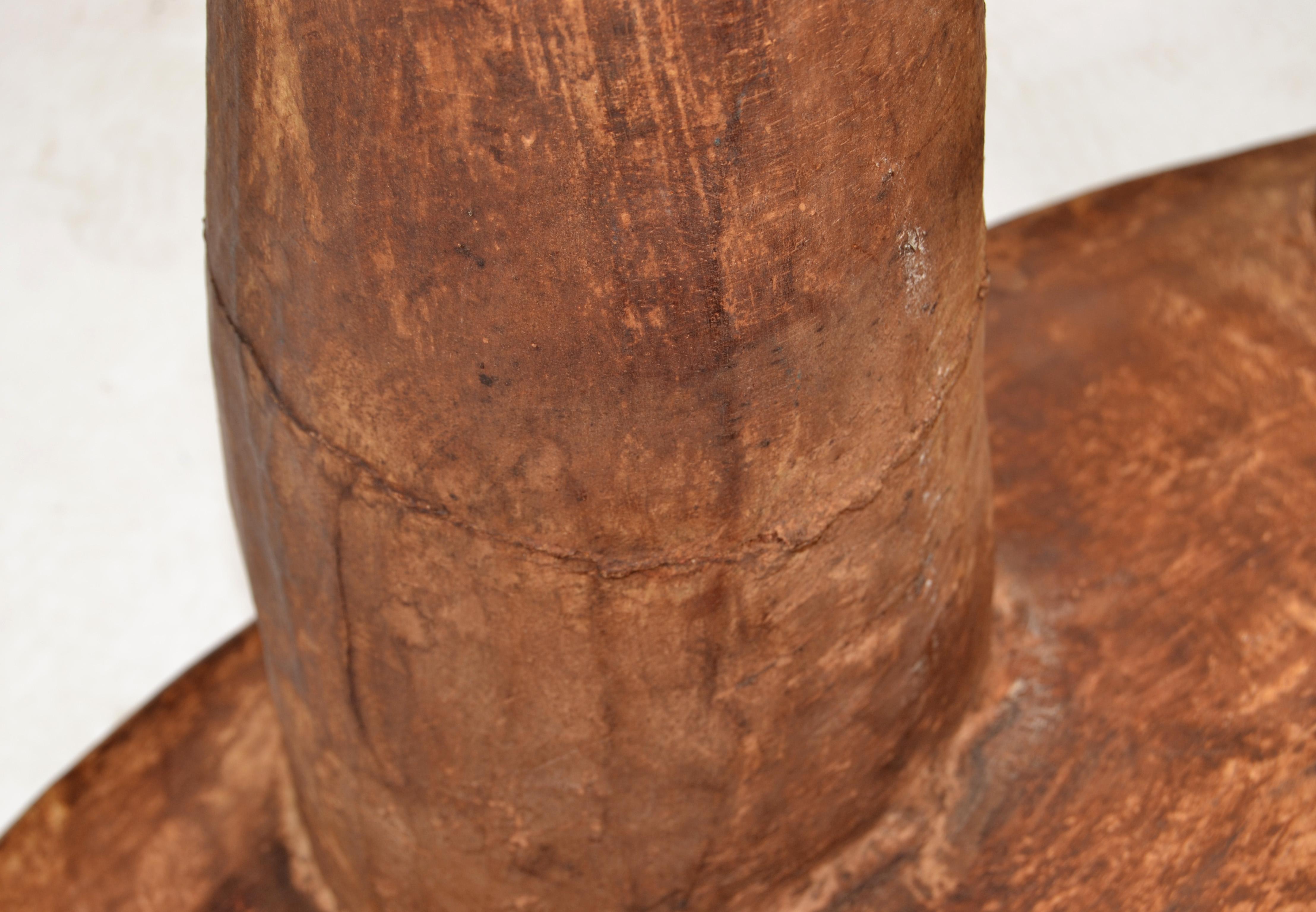 Taburete de madera tallada a mano de arte tribal africano orgánico hecho a mano Costa de Marfil en venta 5